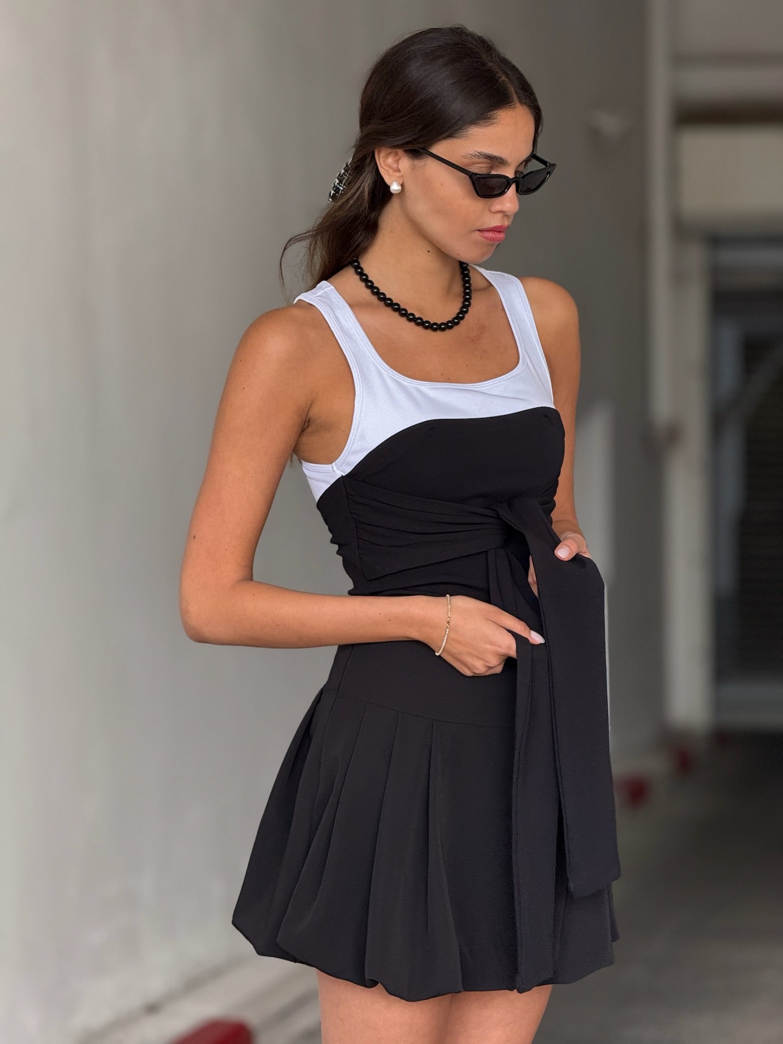 גופיית נואר שחור