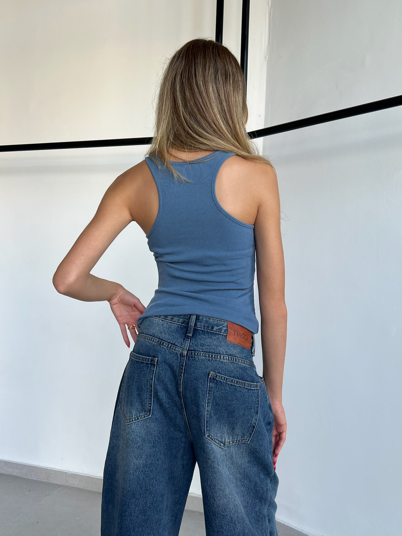 גופיית קלואה ג'ינס