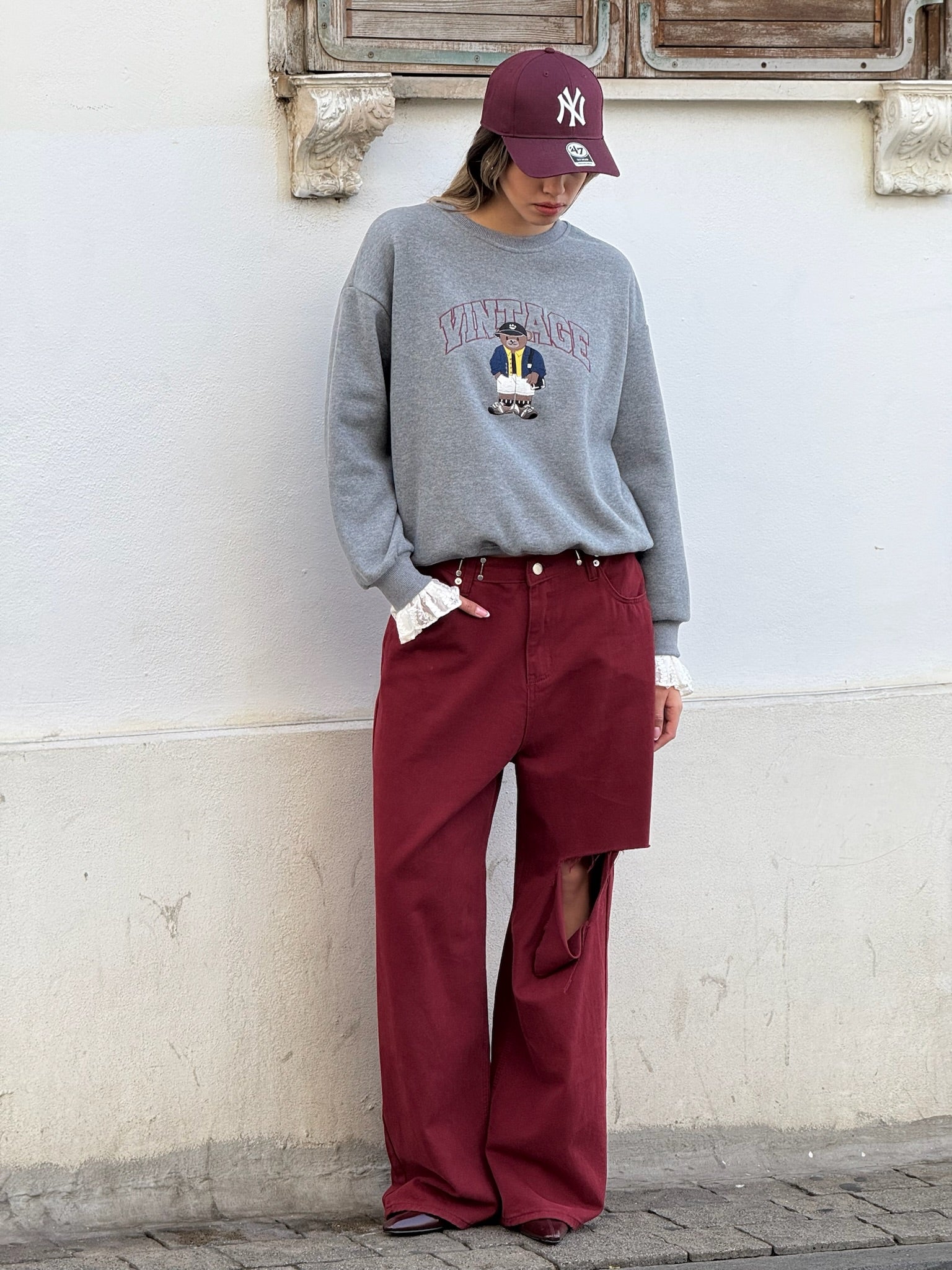 סווצר טום אפור