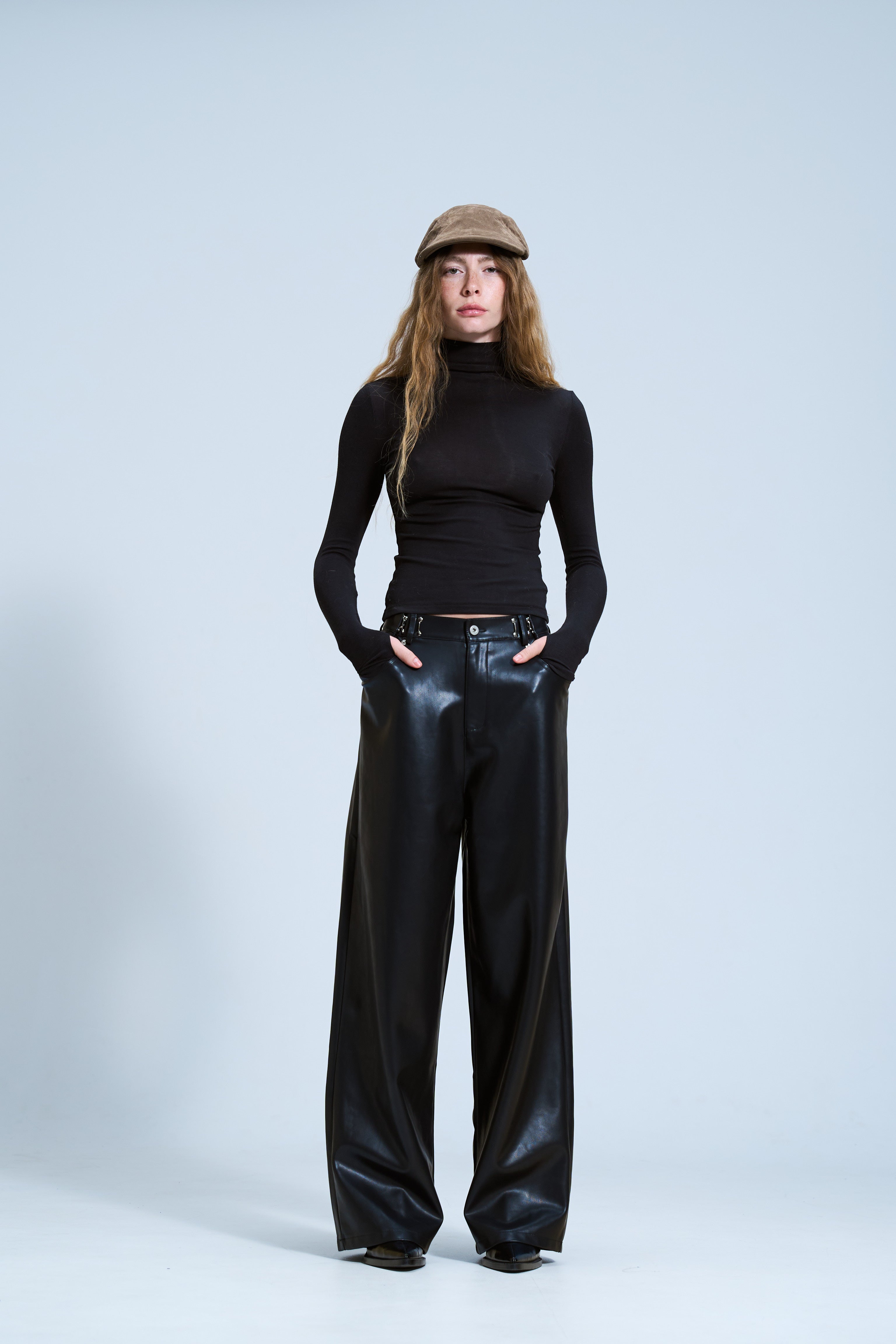 מכנס דמוי עור מייסון שחור