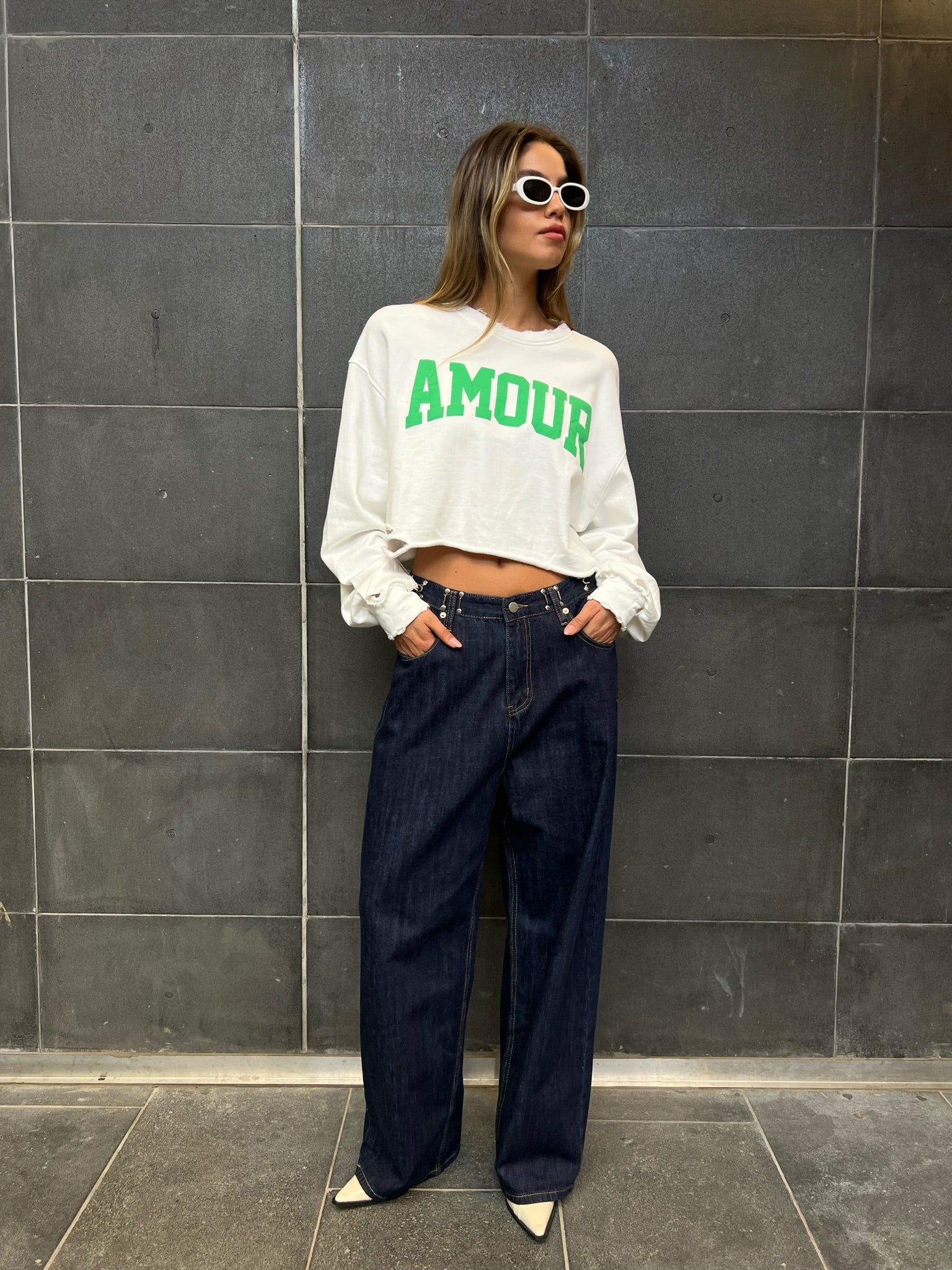 סווצר מנור לבן