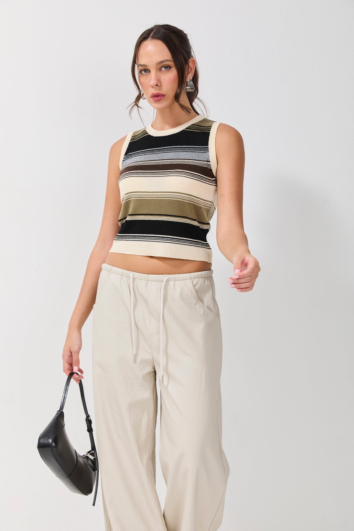 מכנס שחף דמוי עור שמנת