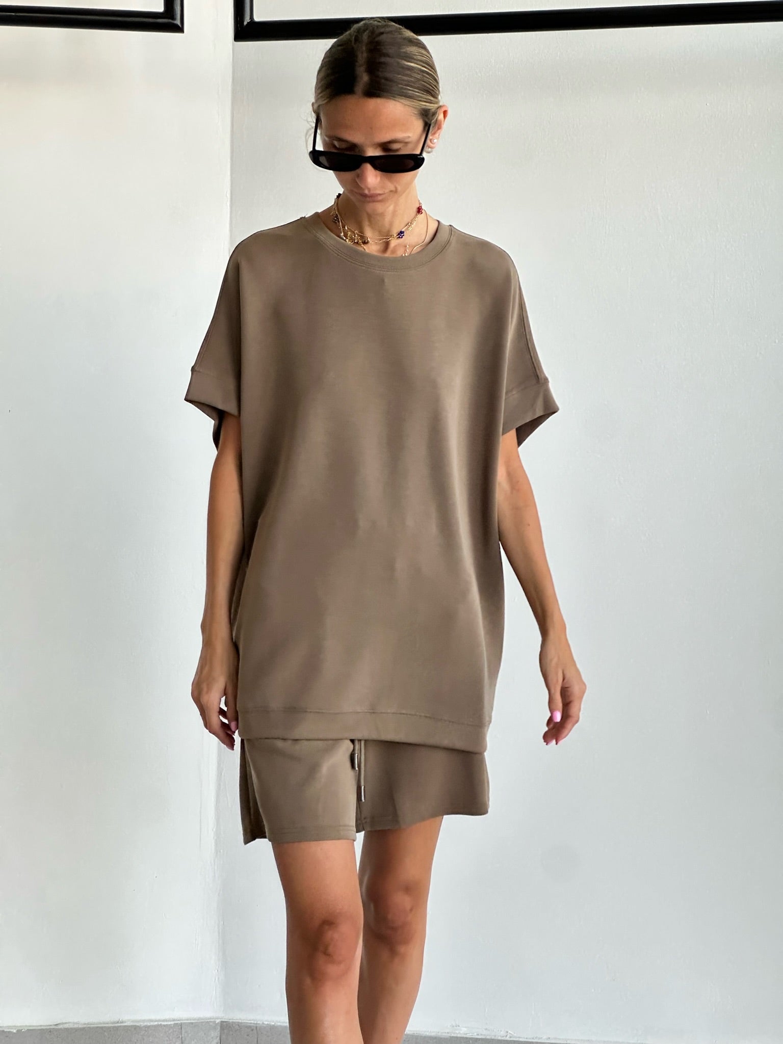 חליפת רונה חום