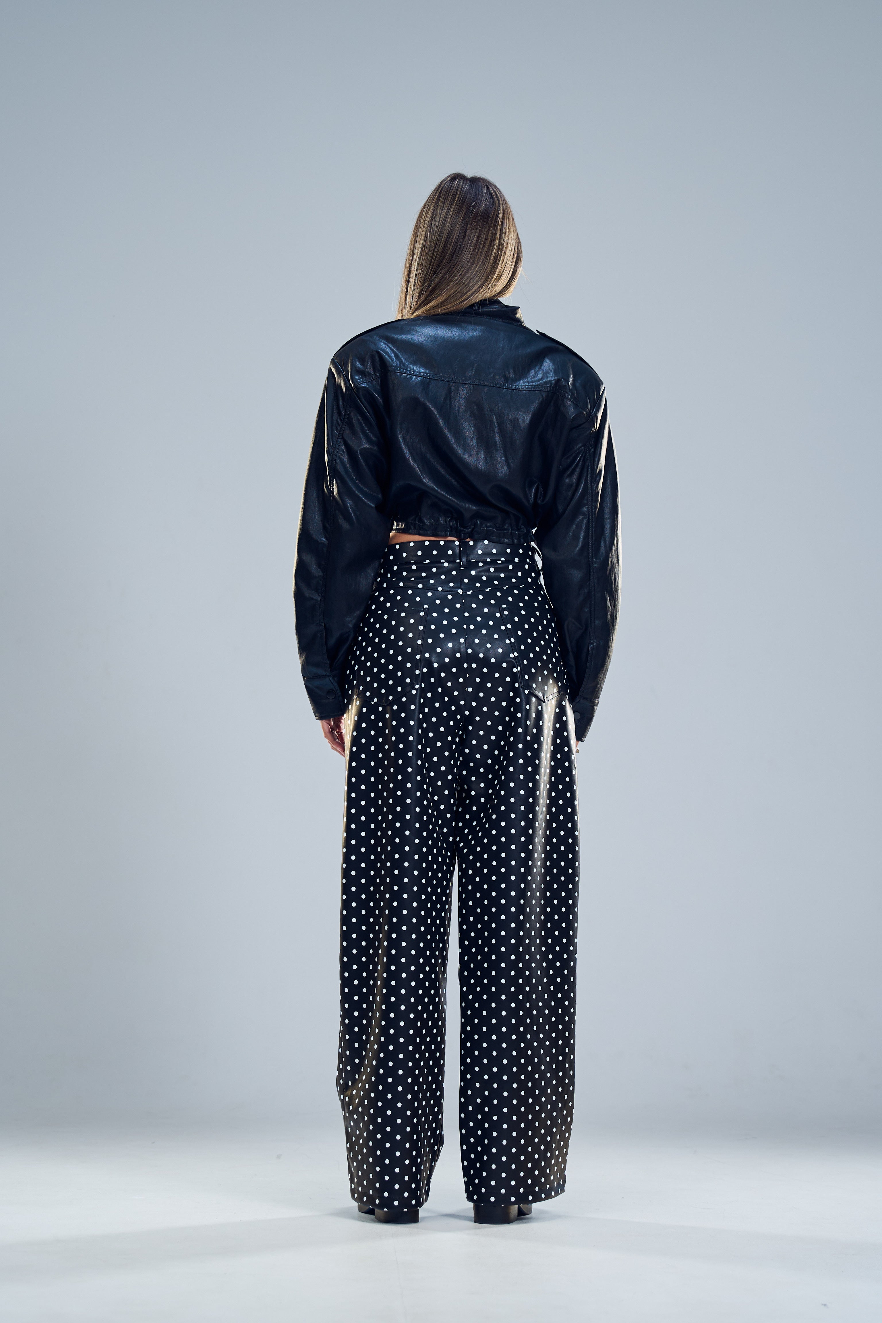 מכנס דמוי עור מיי שחור