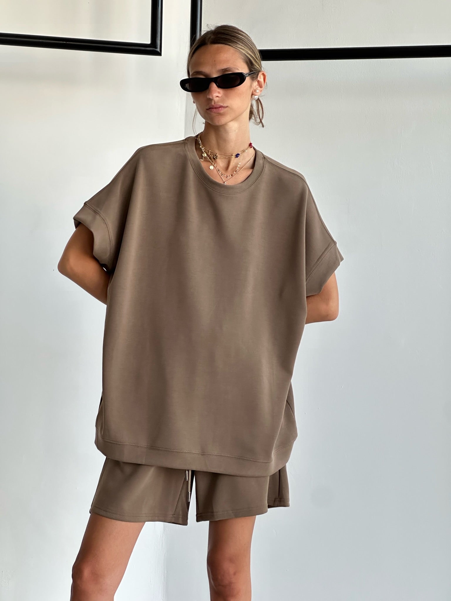 חליפת רונה חום