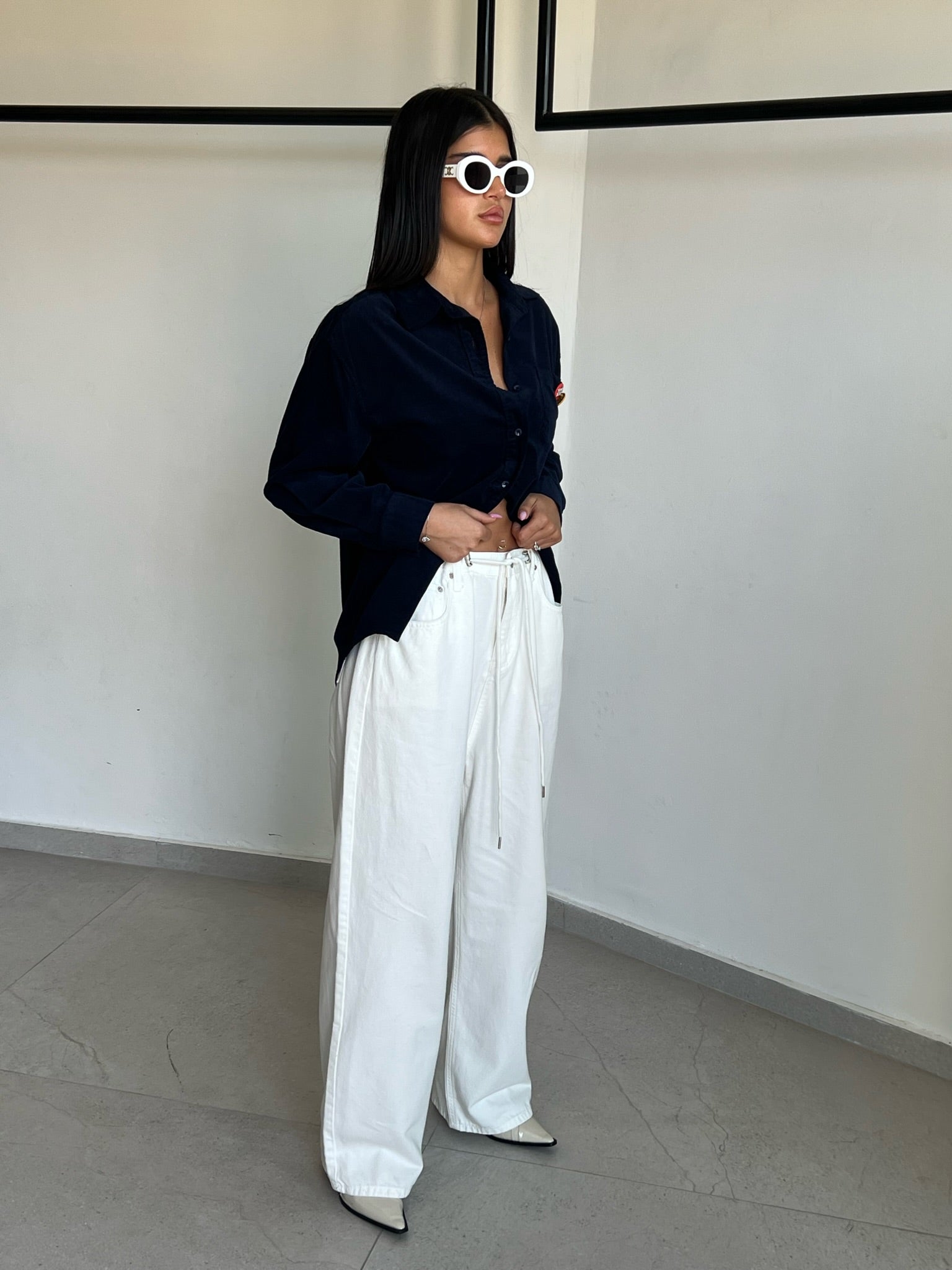 מכנס ג׳ינס עומר אוברסייז לבן