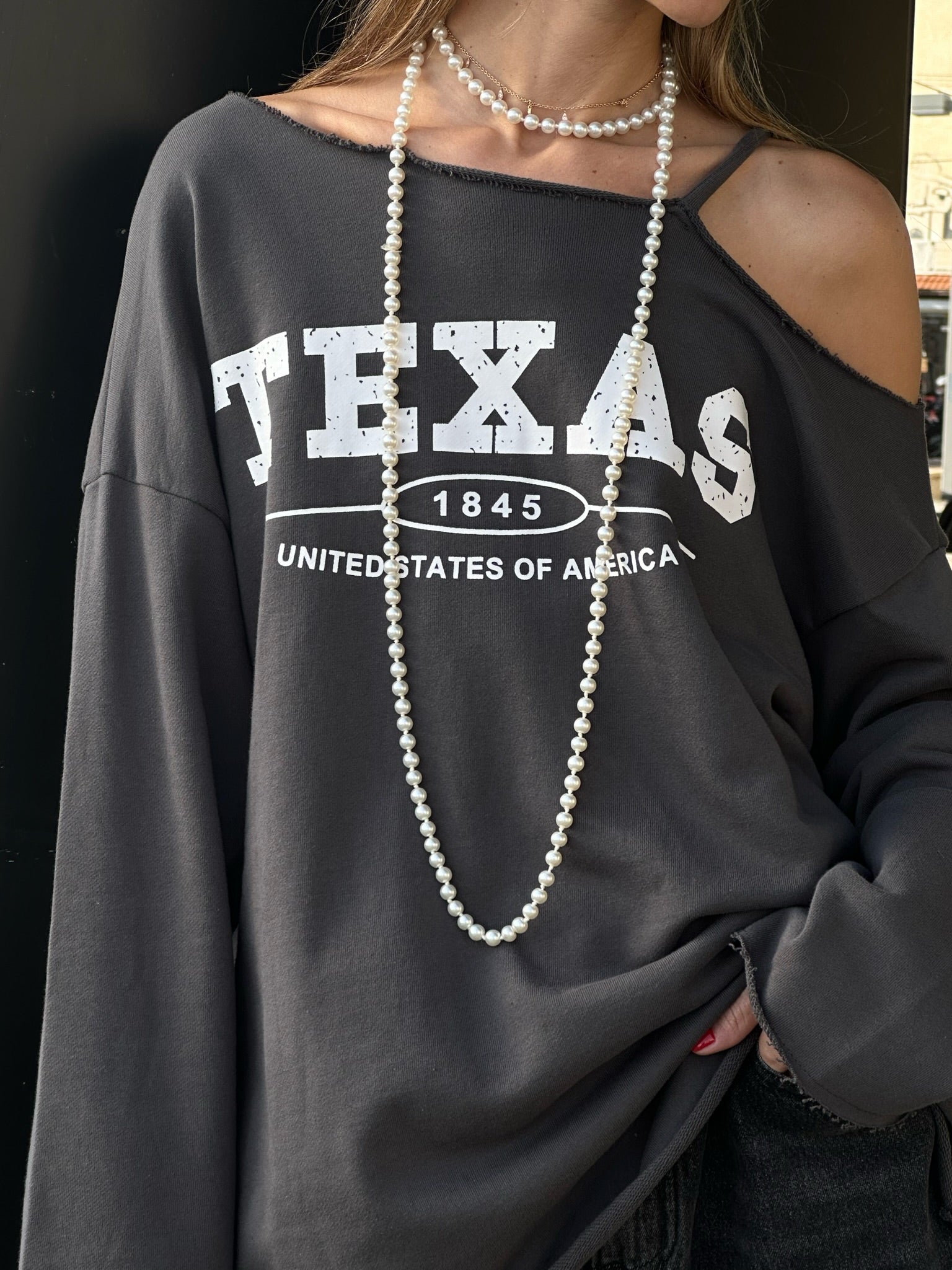 סווצר נינה אפור