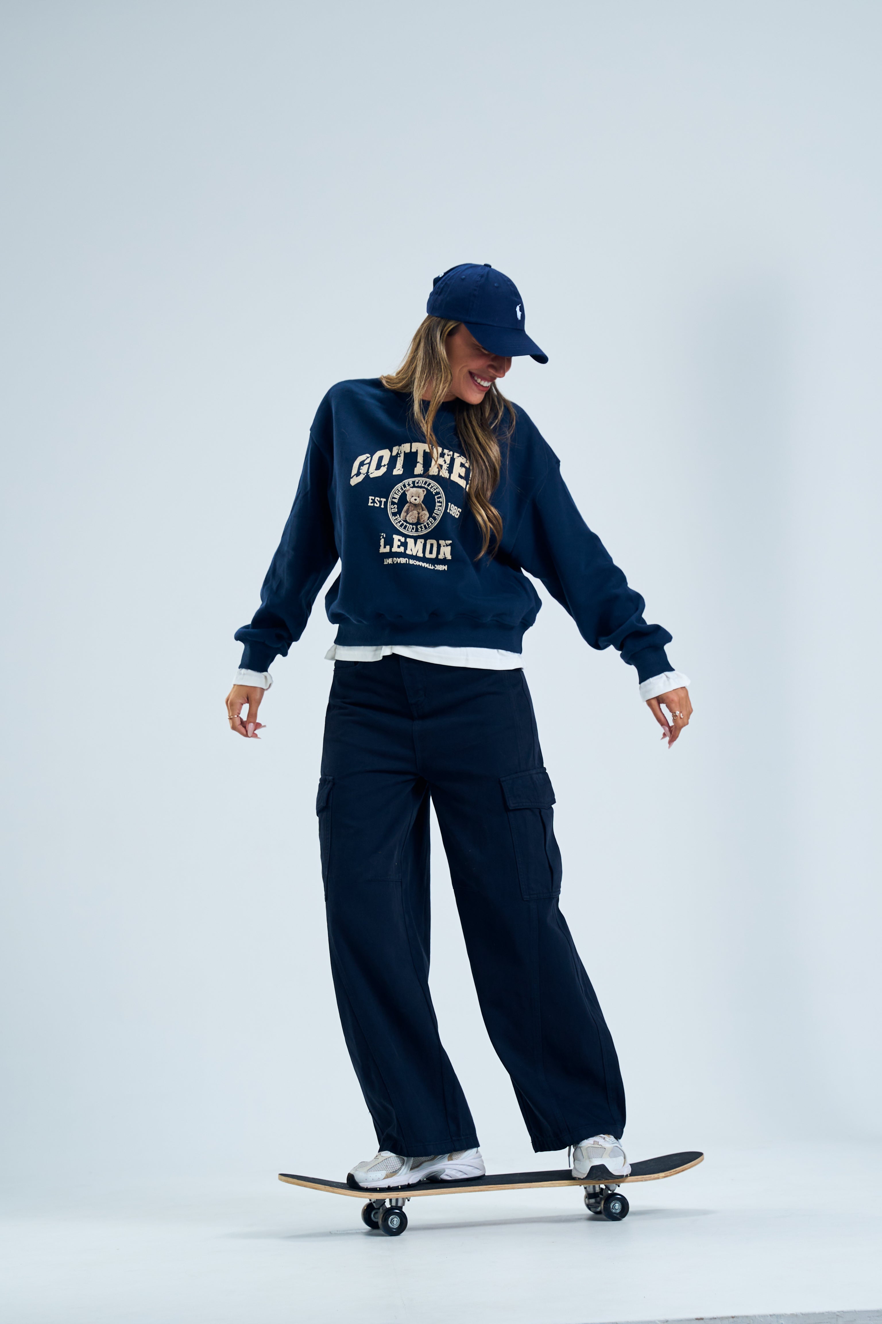 סווצר אן כחול