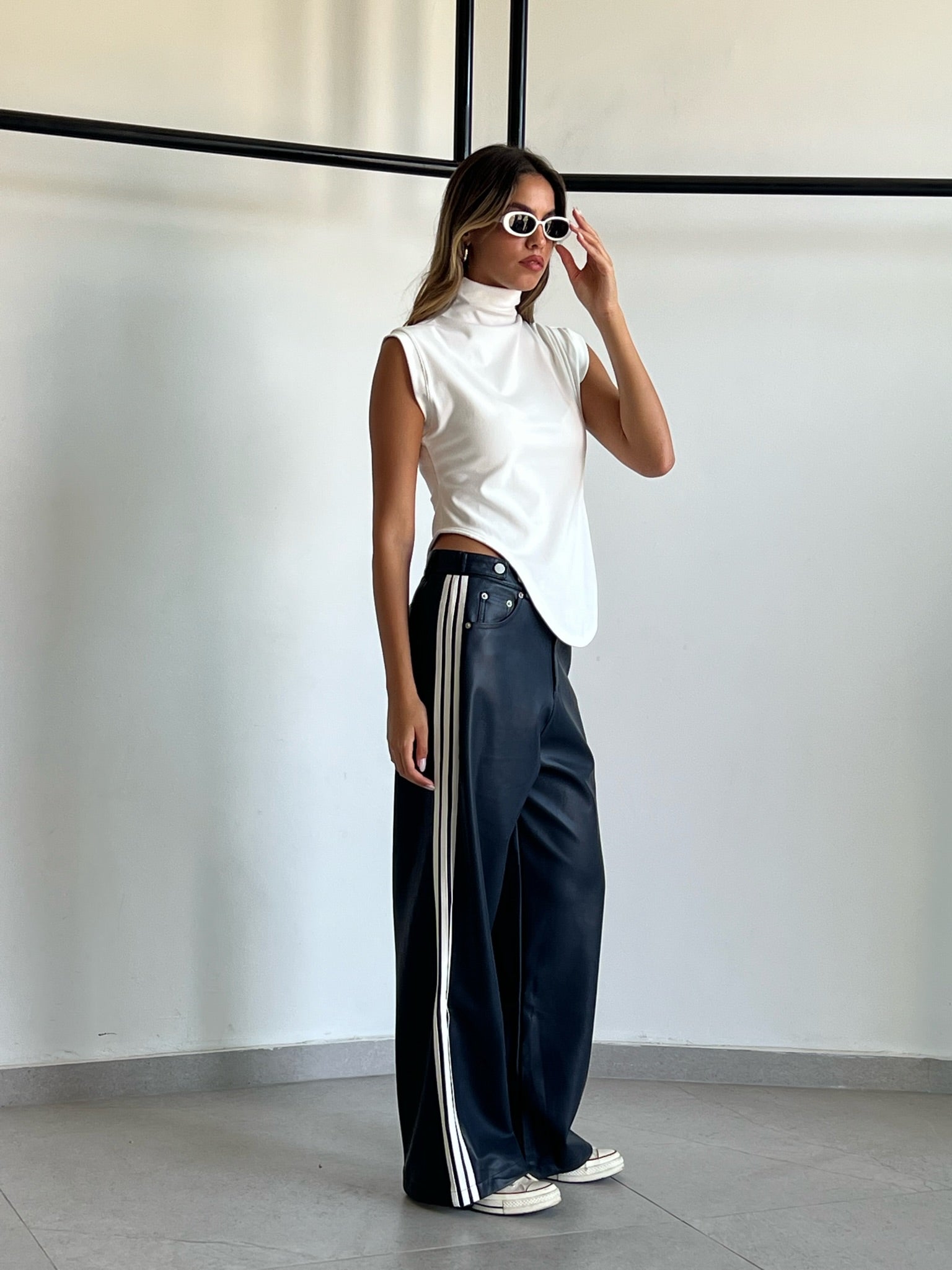 מכנס דמוי עור לורן כחול כהה