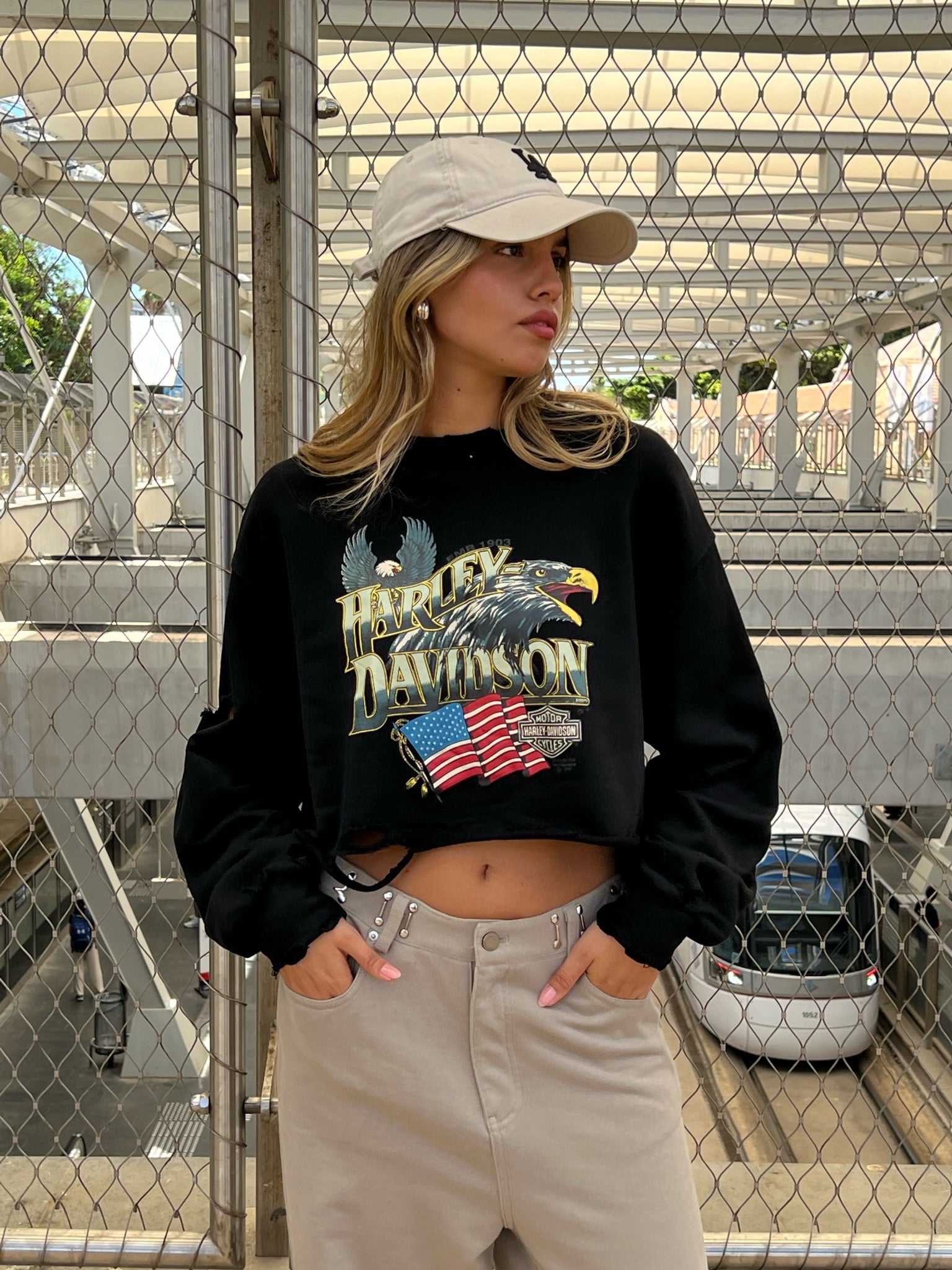 סווצר תיאה שחור