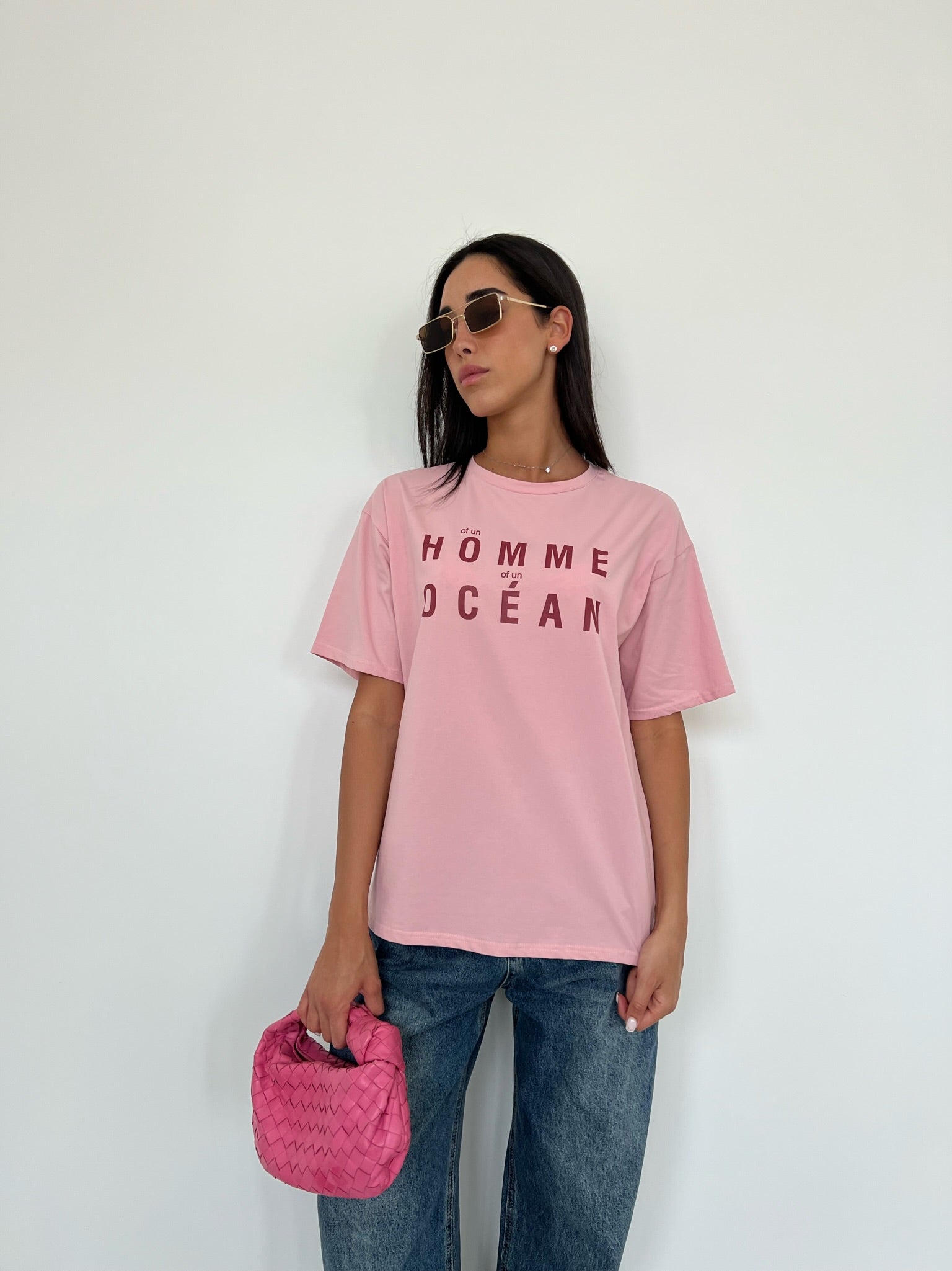 חולצת לירי ורוד