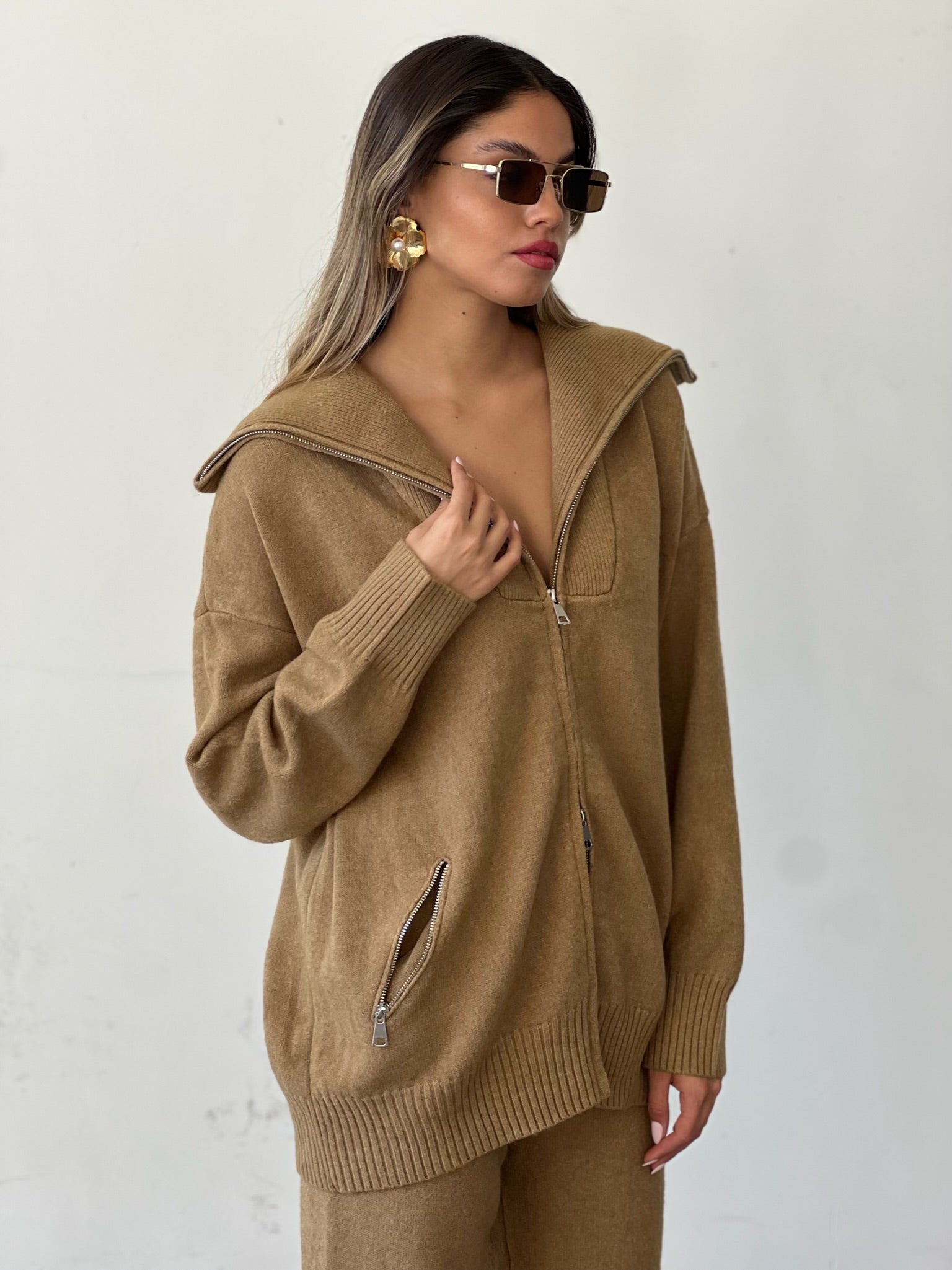 חליפת סריג היילי