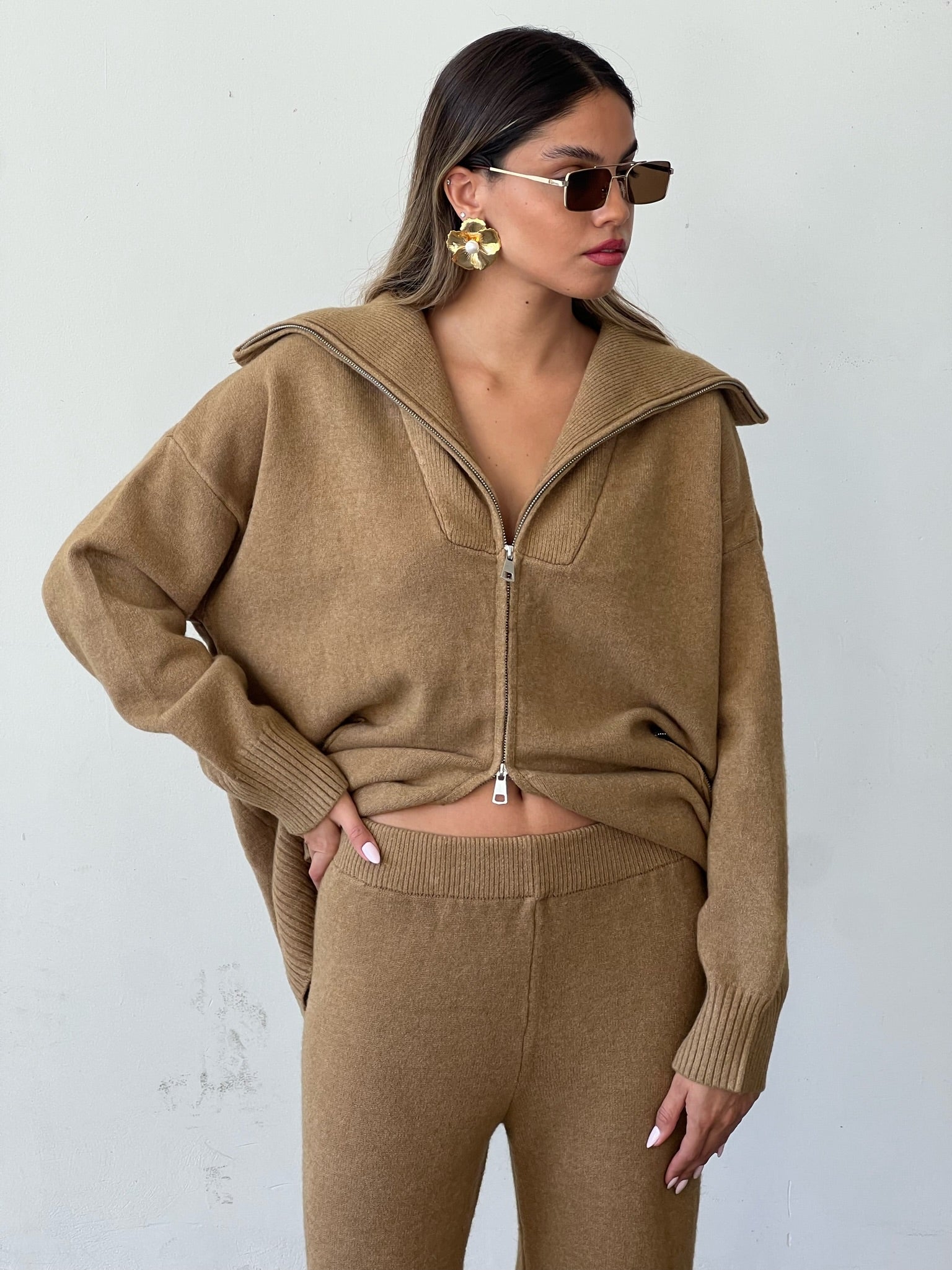 חליפת סריג היילי