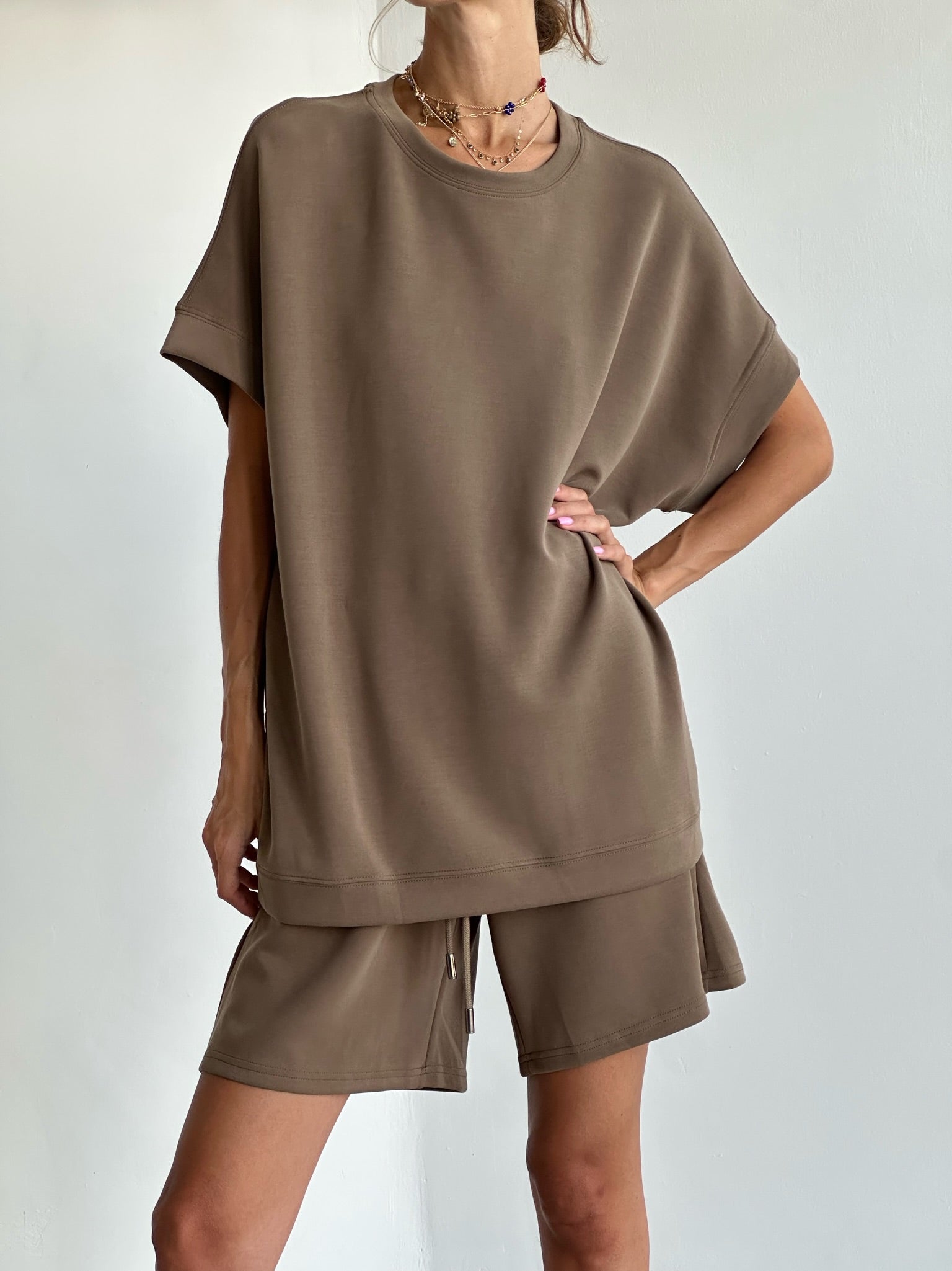 חליפת רונה חום