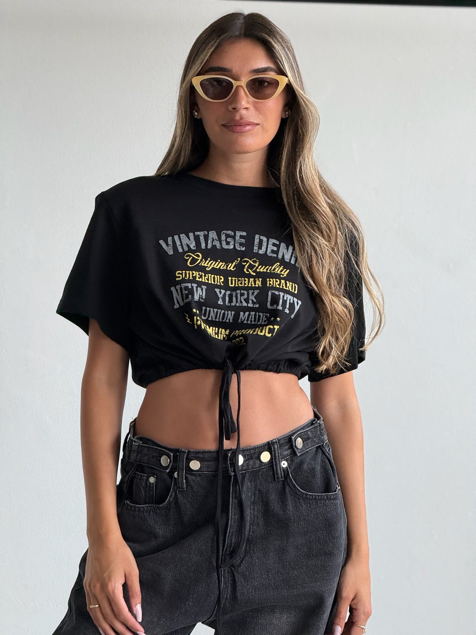 חולצת לילי שחור