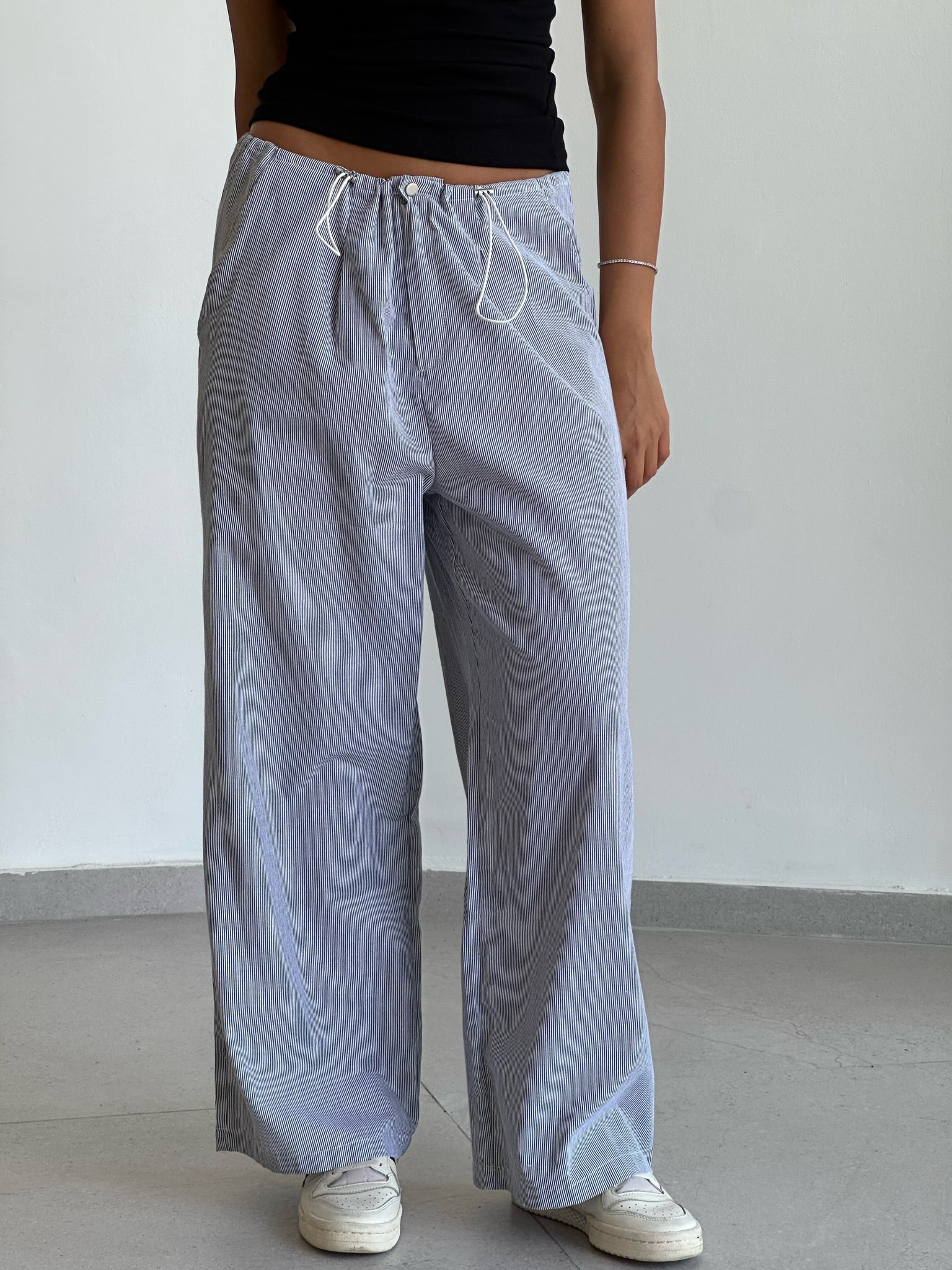 מכנס לוטם פסים שחור