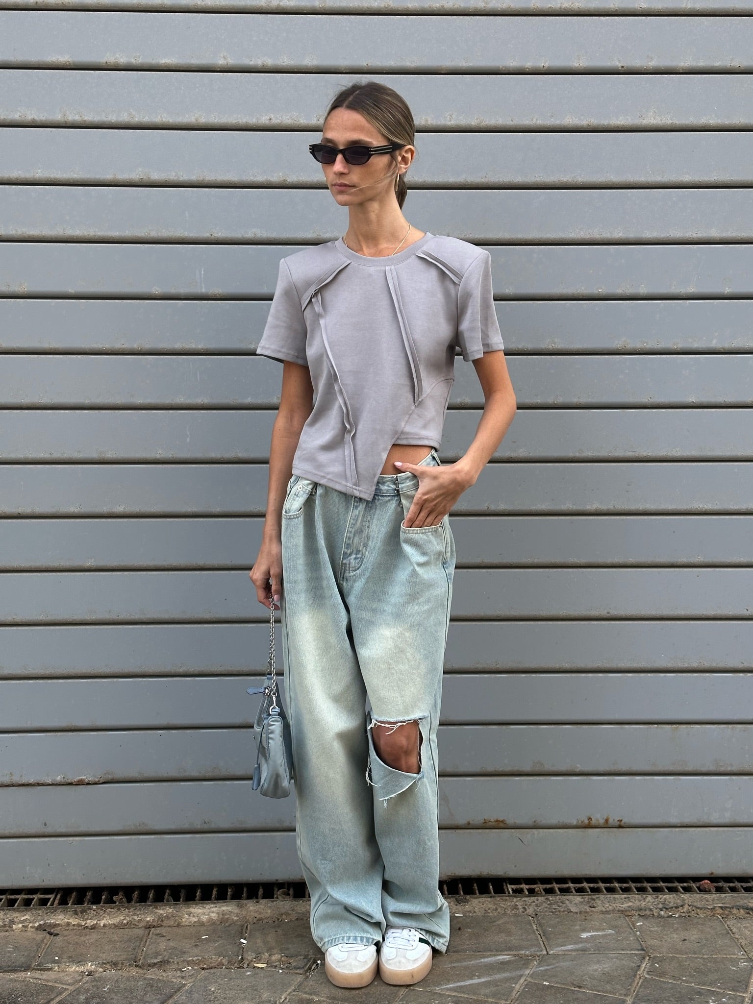 חולצת טורי אפור