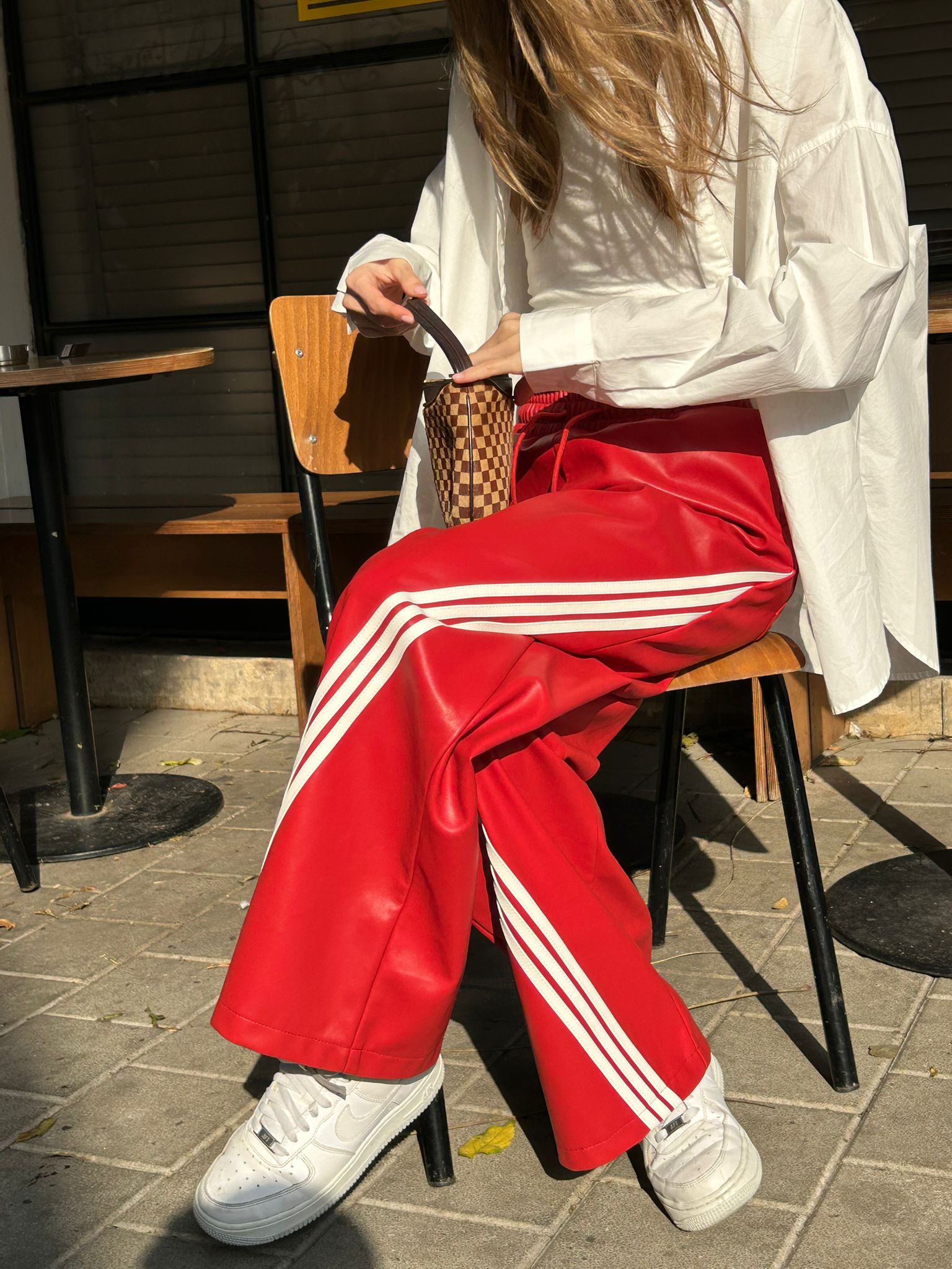 חולצת אוברסייז שיר לבנה