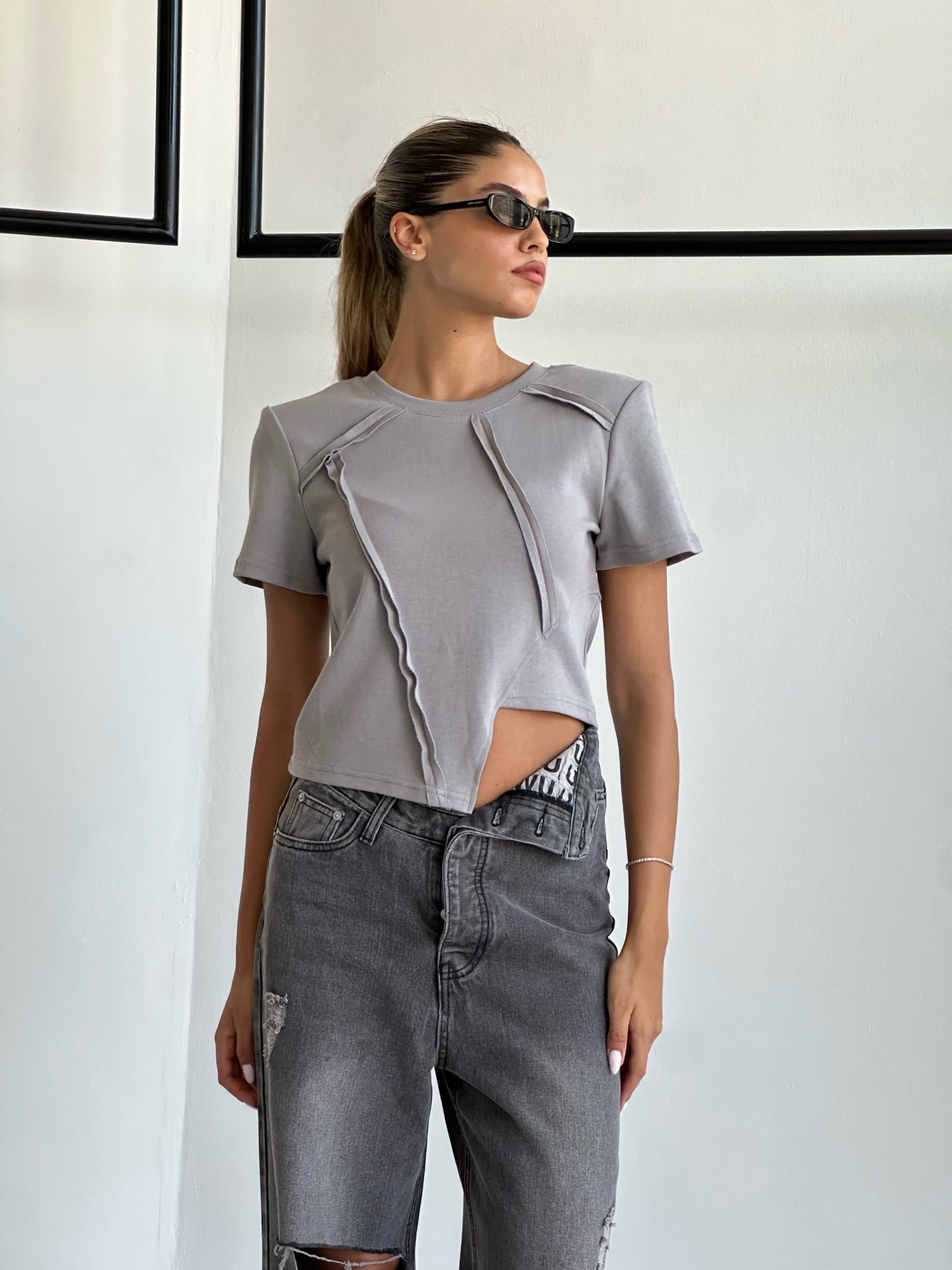 חולצת טורי אפור