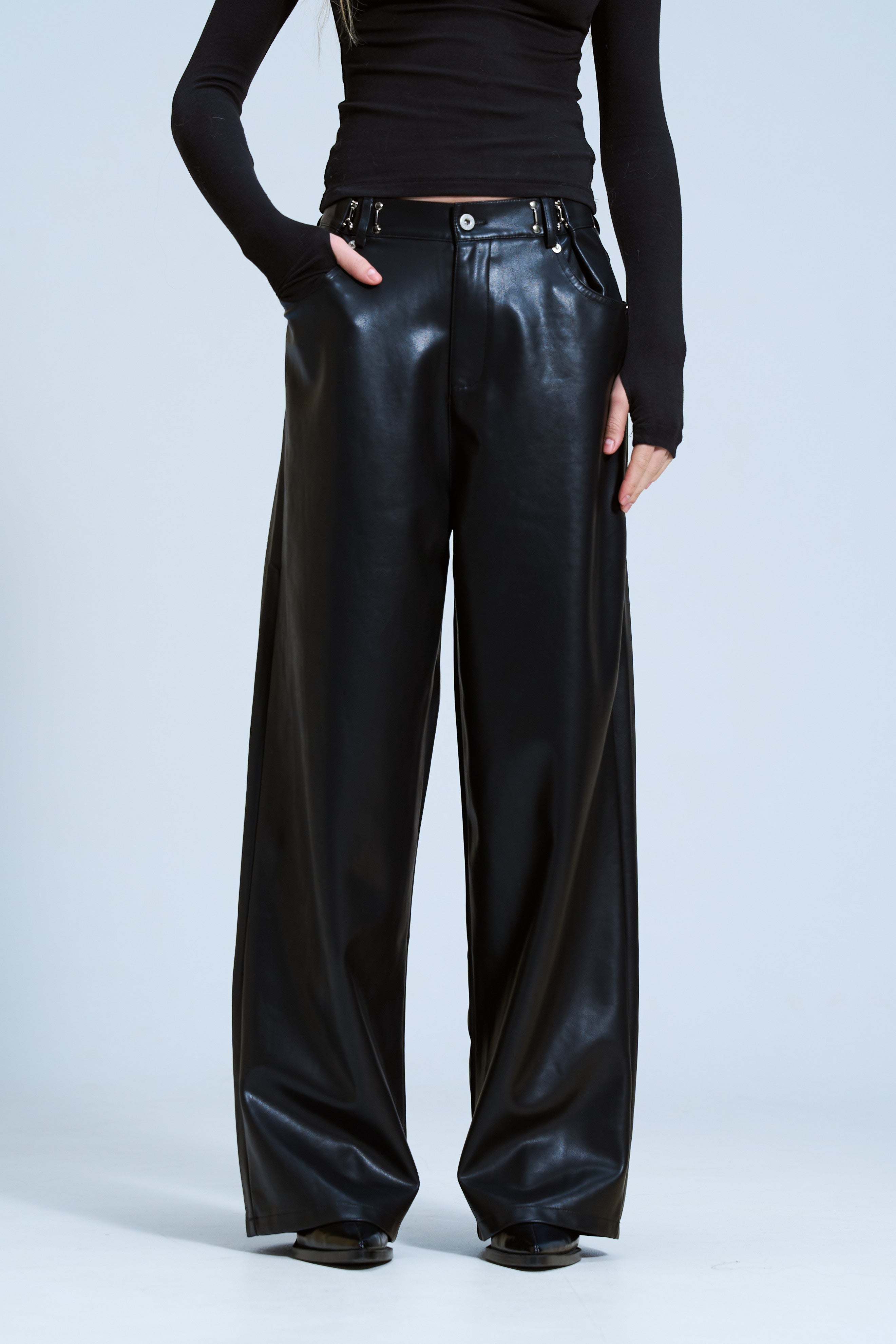 מכנס דמוי עור מייסון שחור