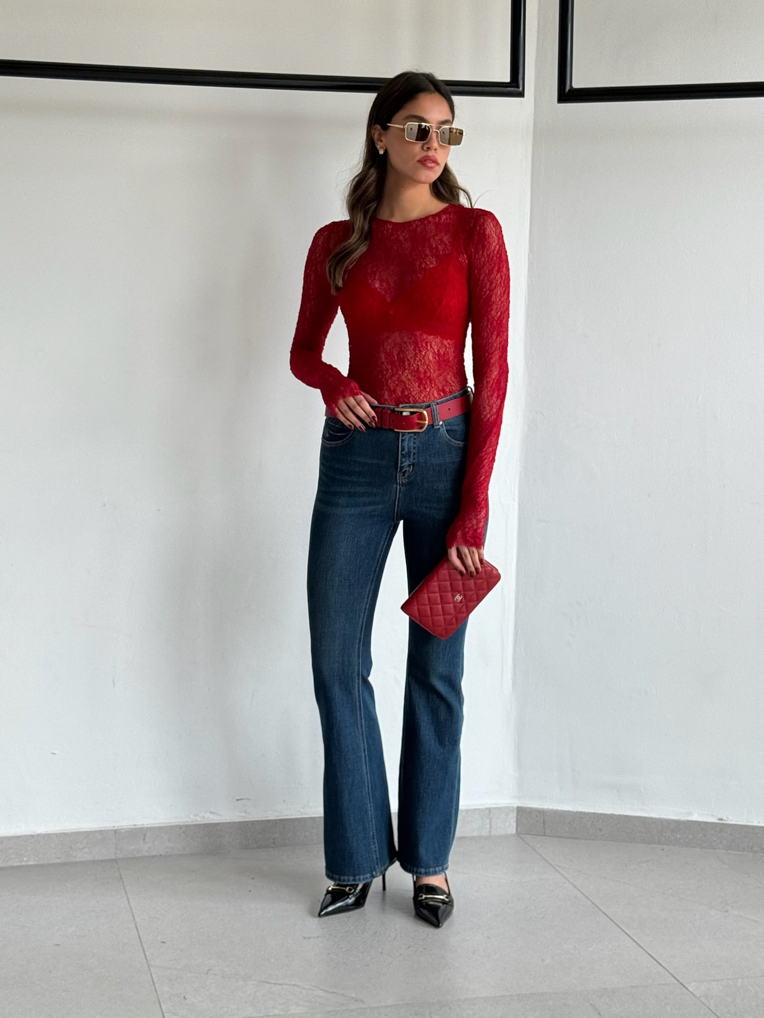 חולצת אליאן תחרה אדום