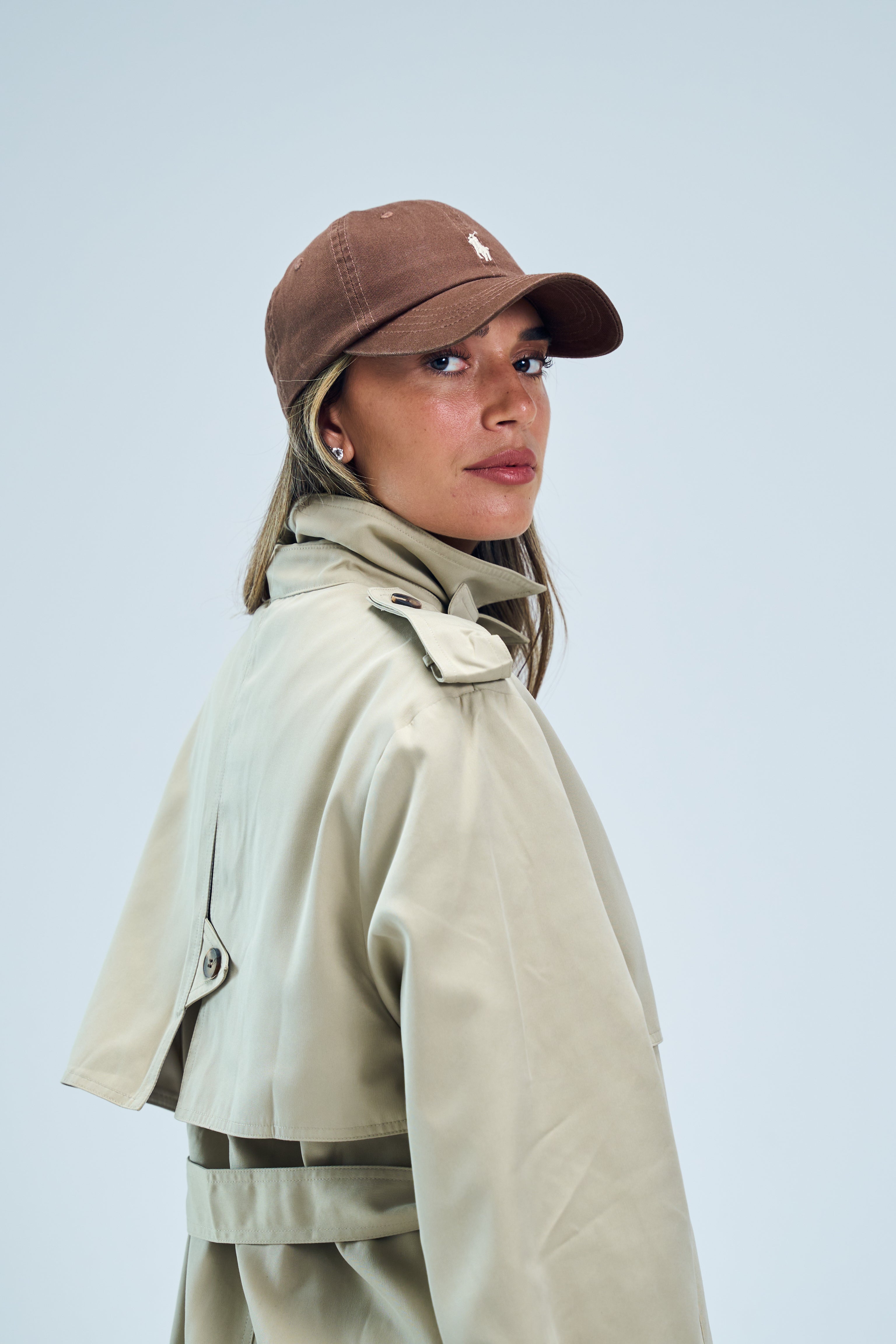 מעיל שליו אבן