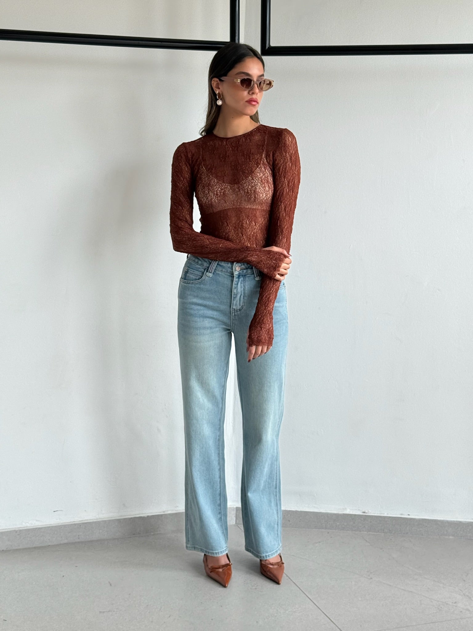 חולצת אליאן תחרה חום