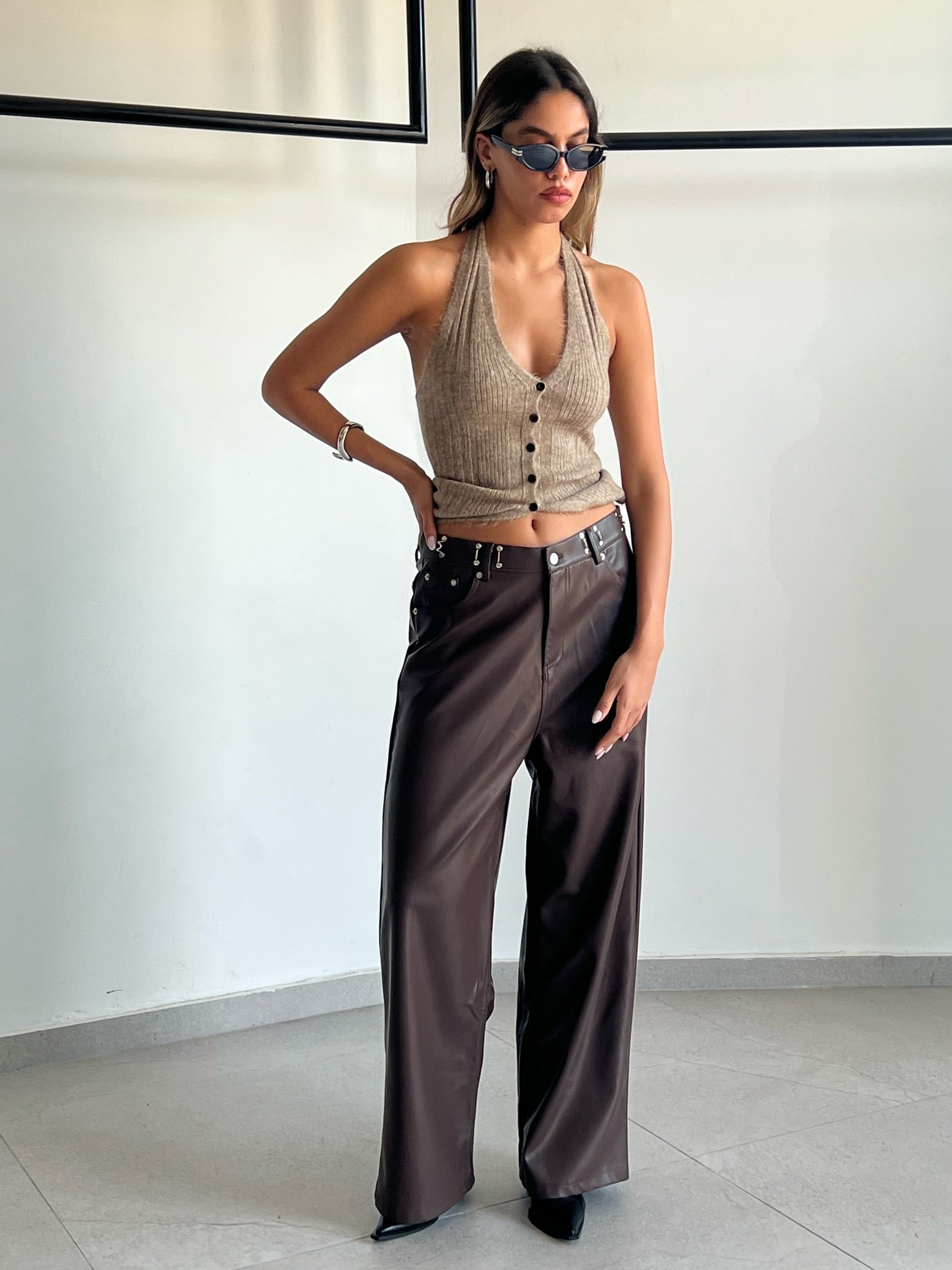 מכנס דמוי עור מייסון חום