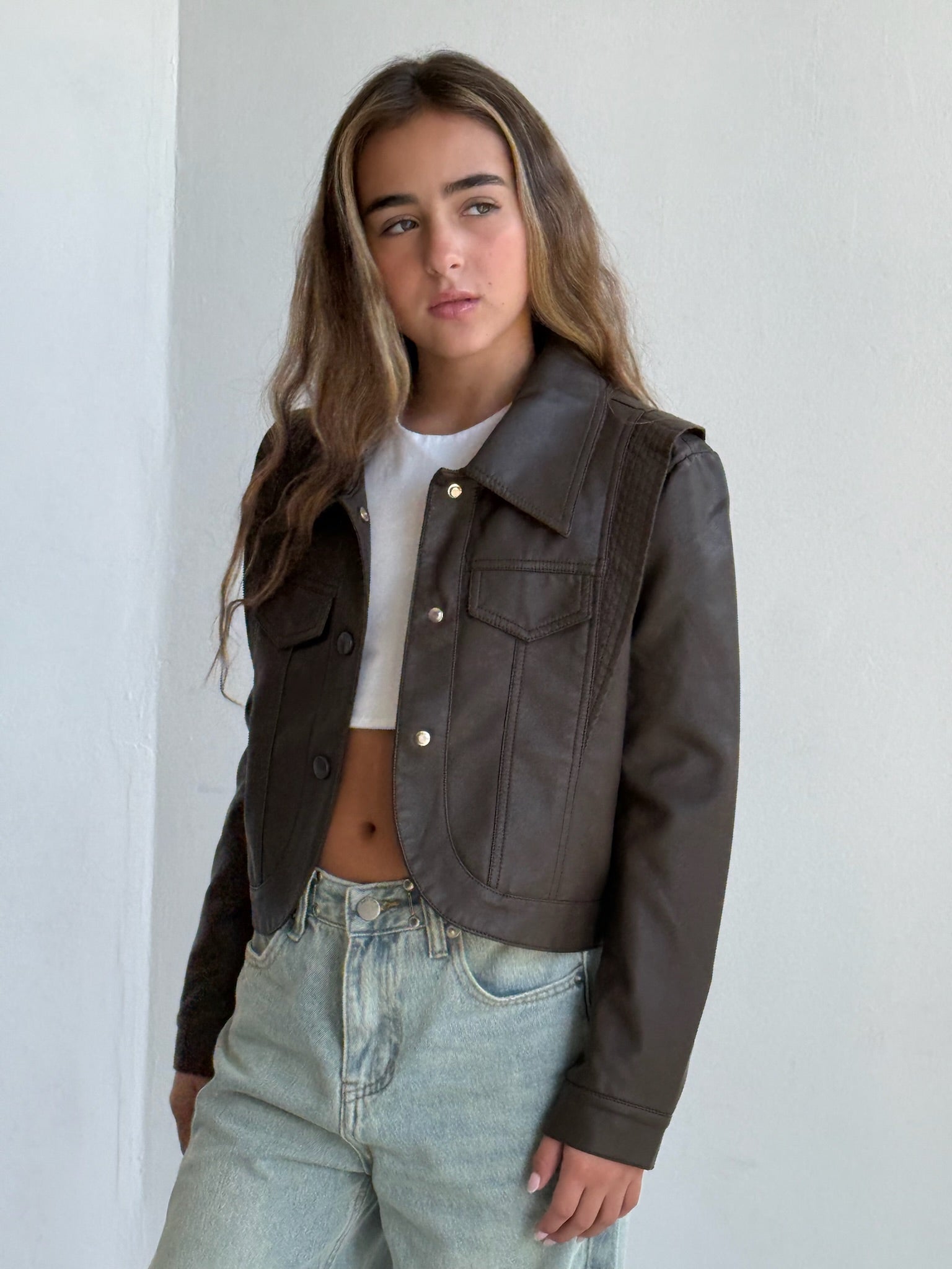 ג׳קט גאיה דמוי עור חום