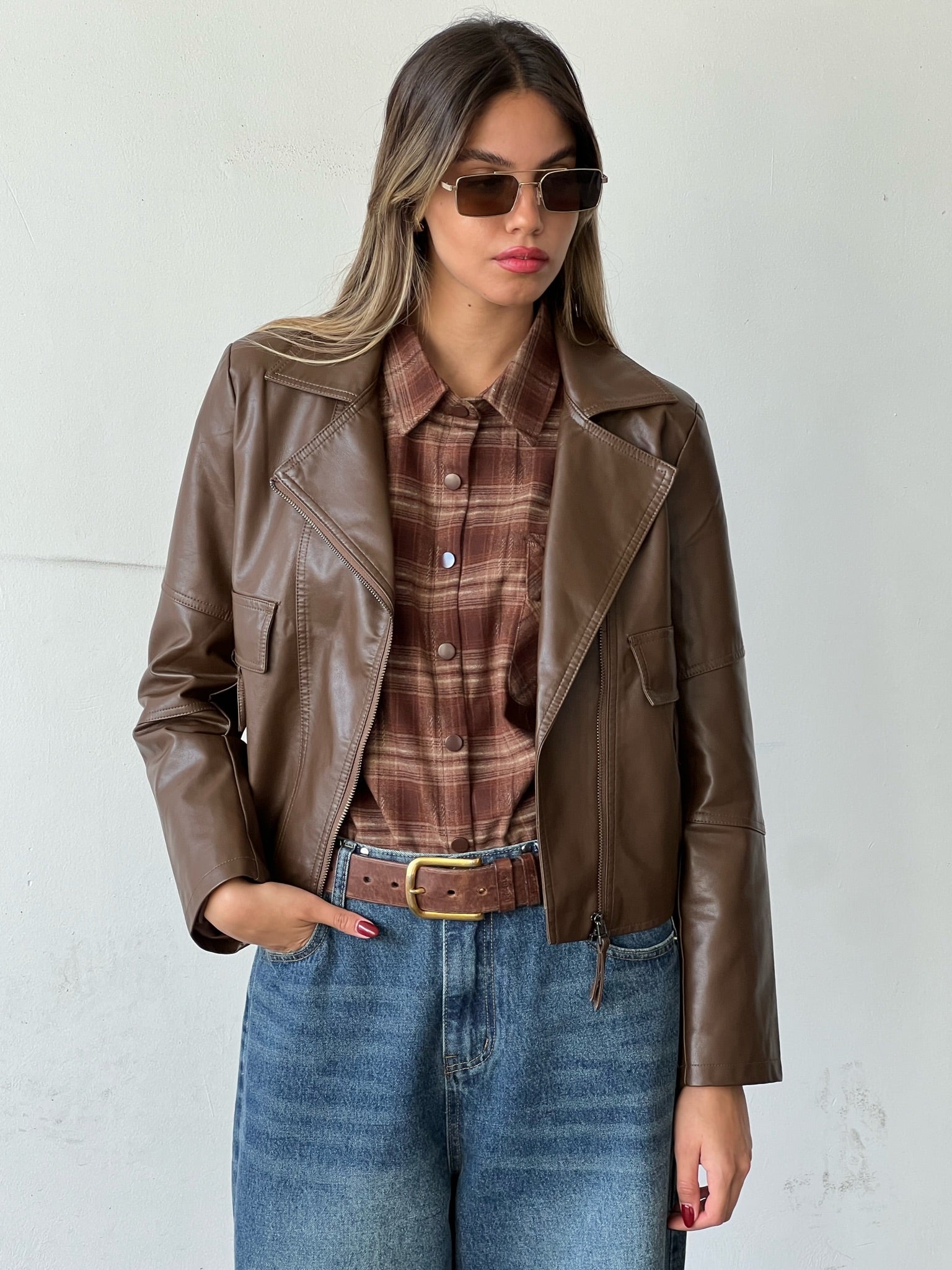 ג׳קט אוליביה דמוי עור חום