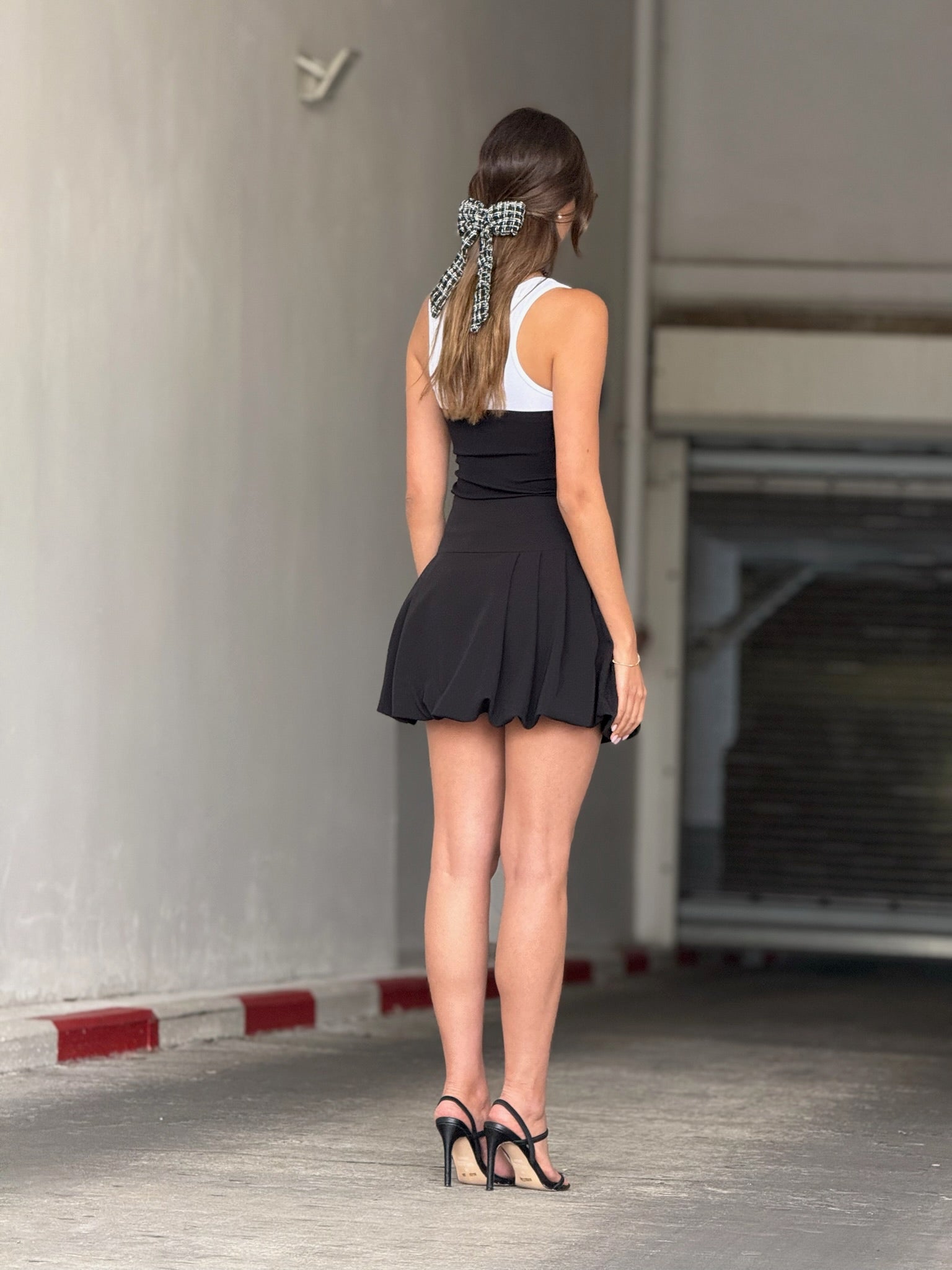 גופיית נואר שחור