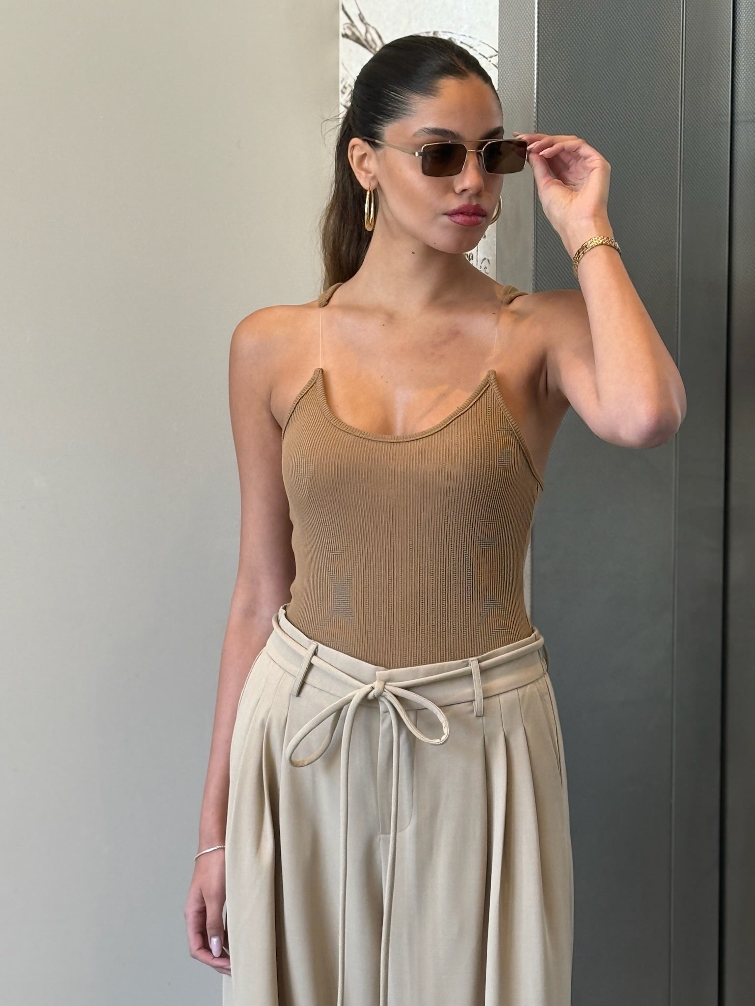 גופיית קלואה בג כהה