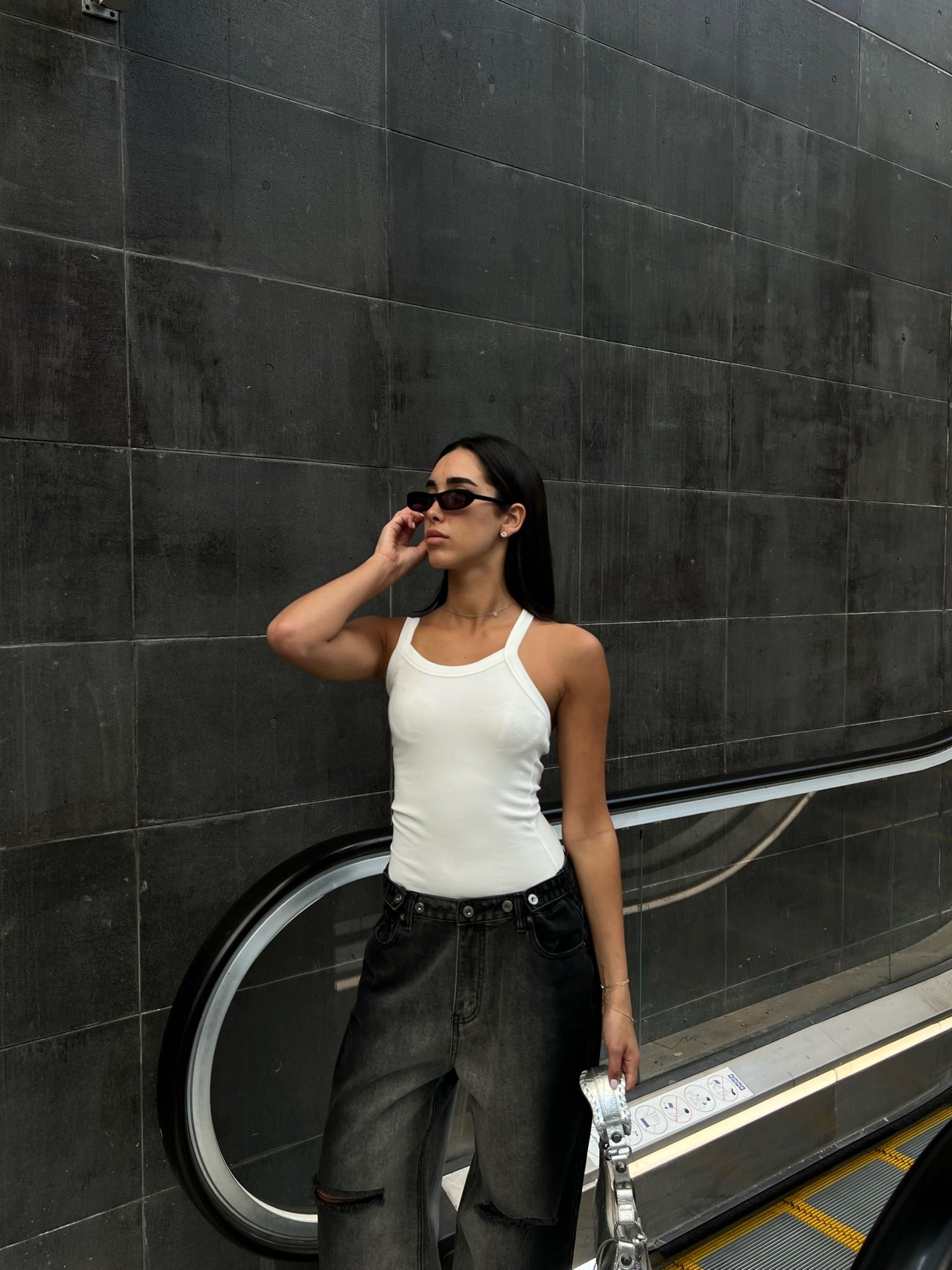 גופיית נוף לבן