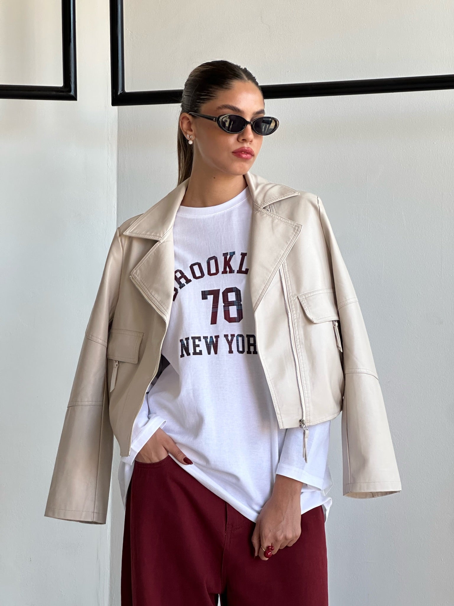 ג׳קט אוליביה דמוי עור שמנת