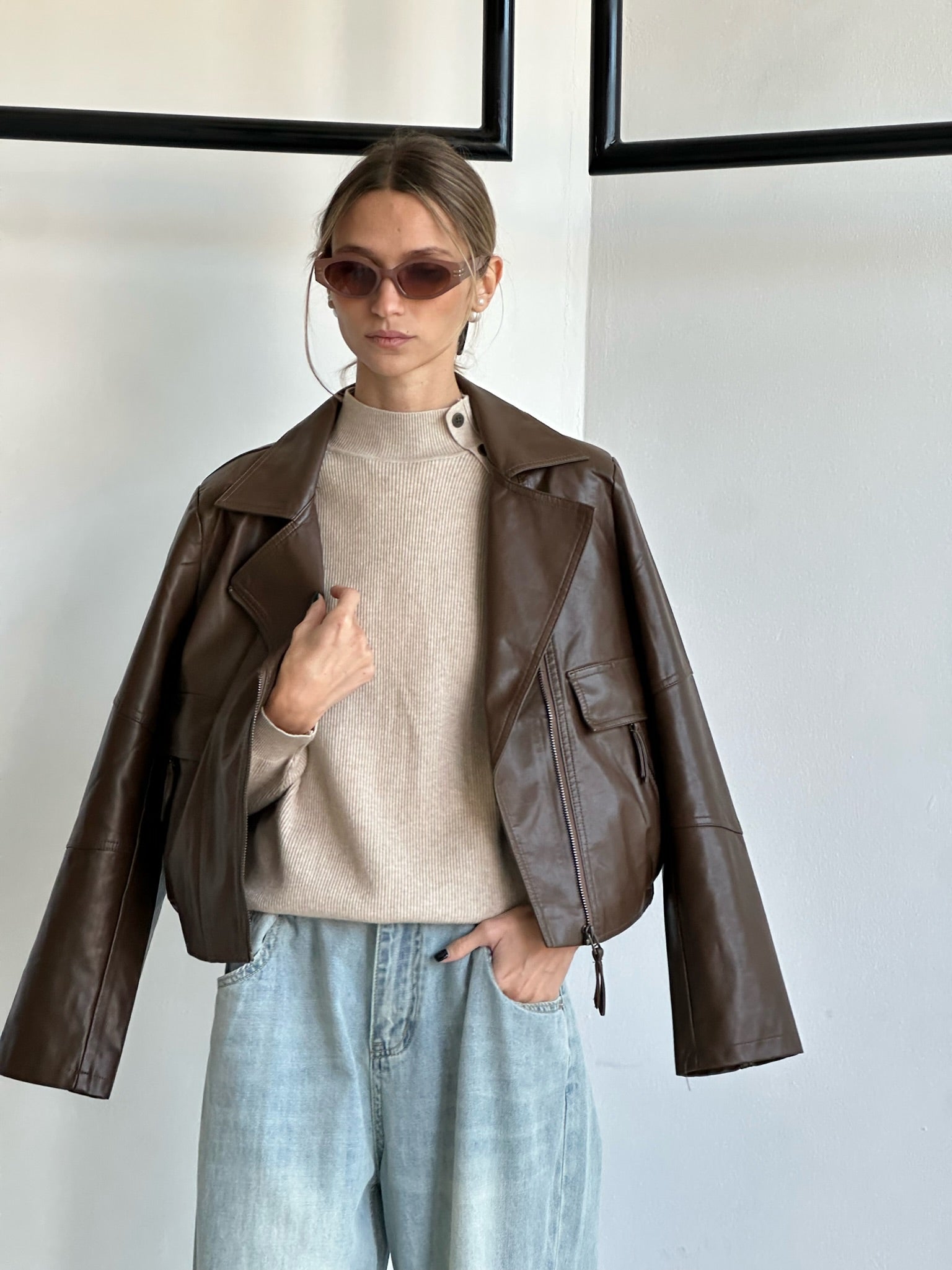 ג׳קט אוליביה דמוי עור חום