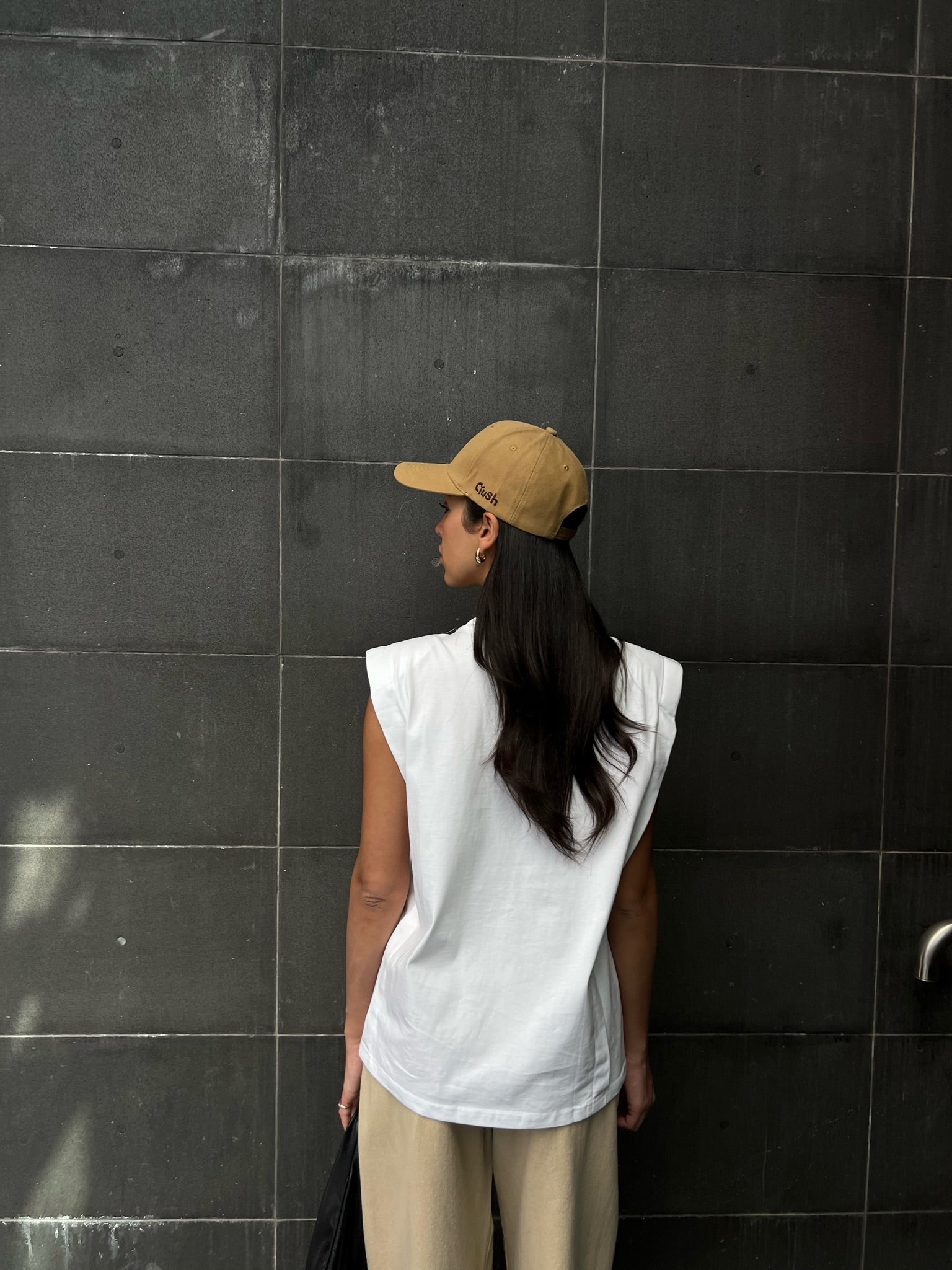 חולצת אור לבן