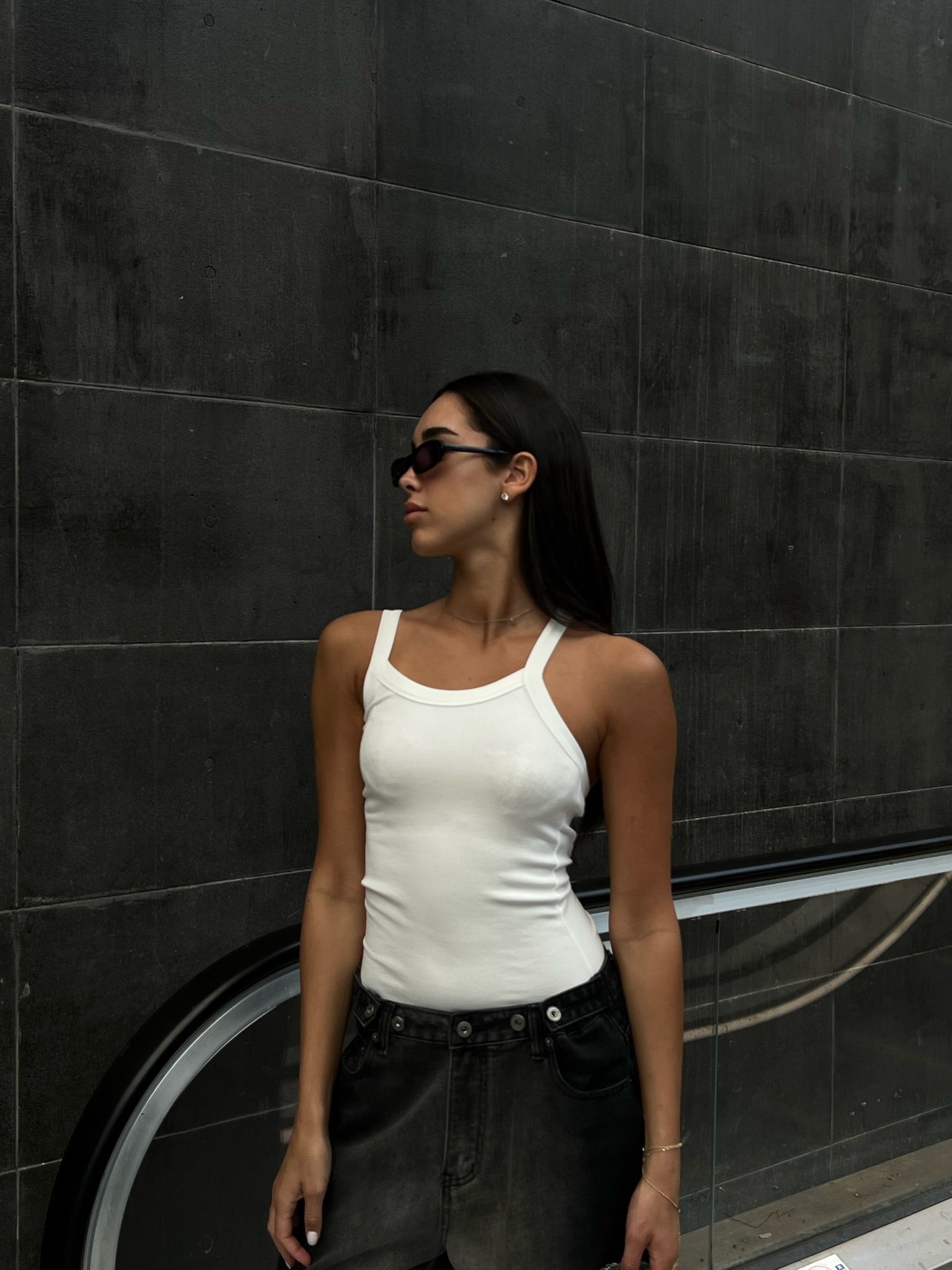 גופיית נוף לבן