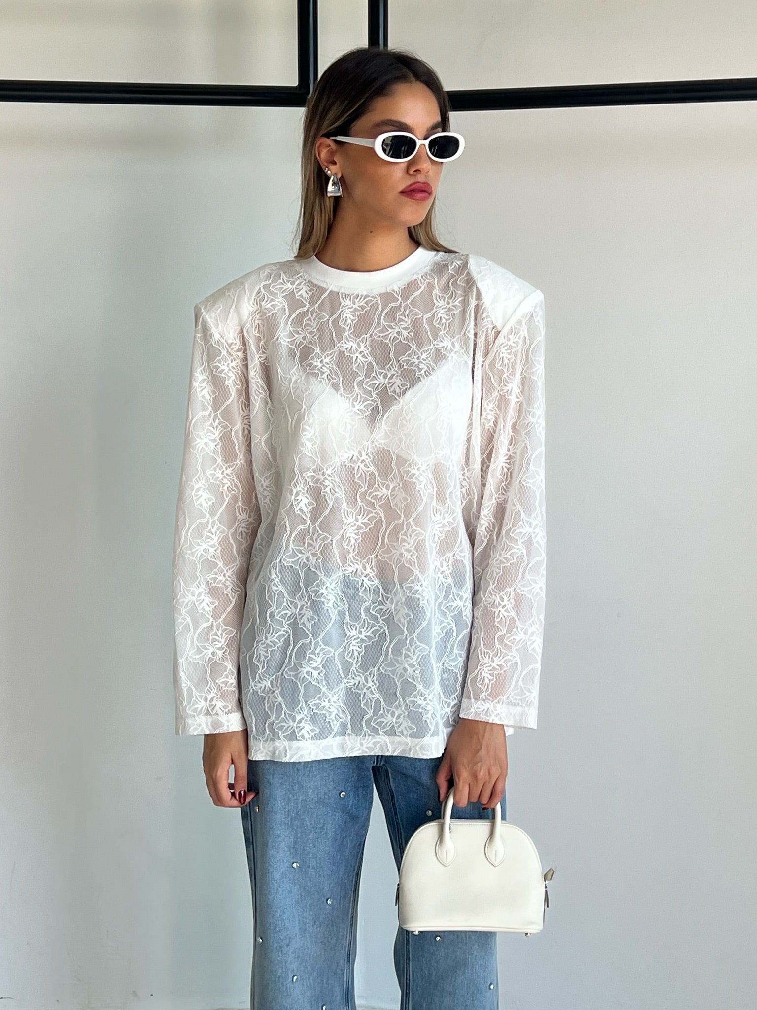 חולצת לייה תחרה לבן