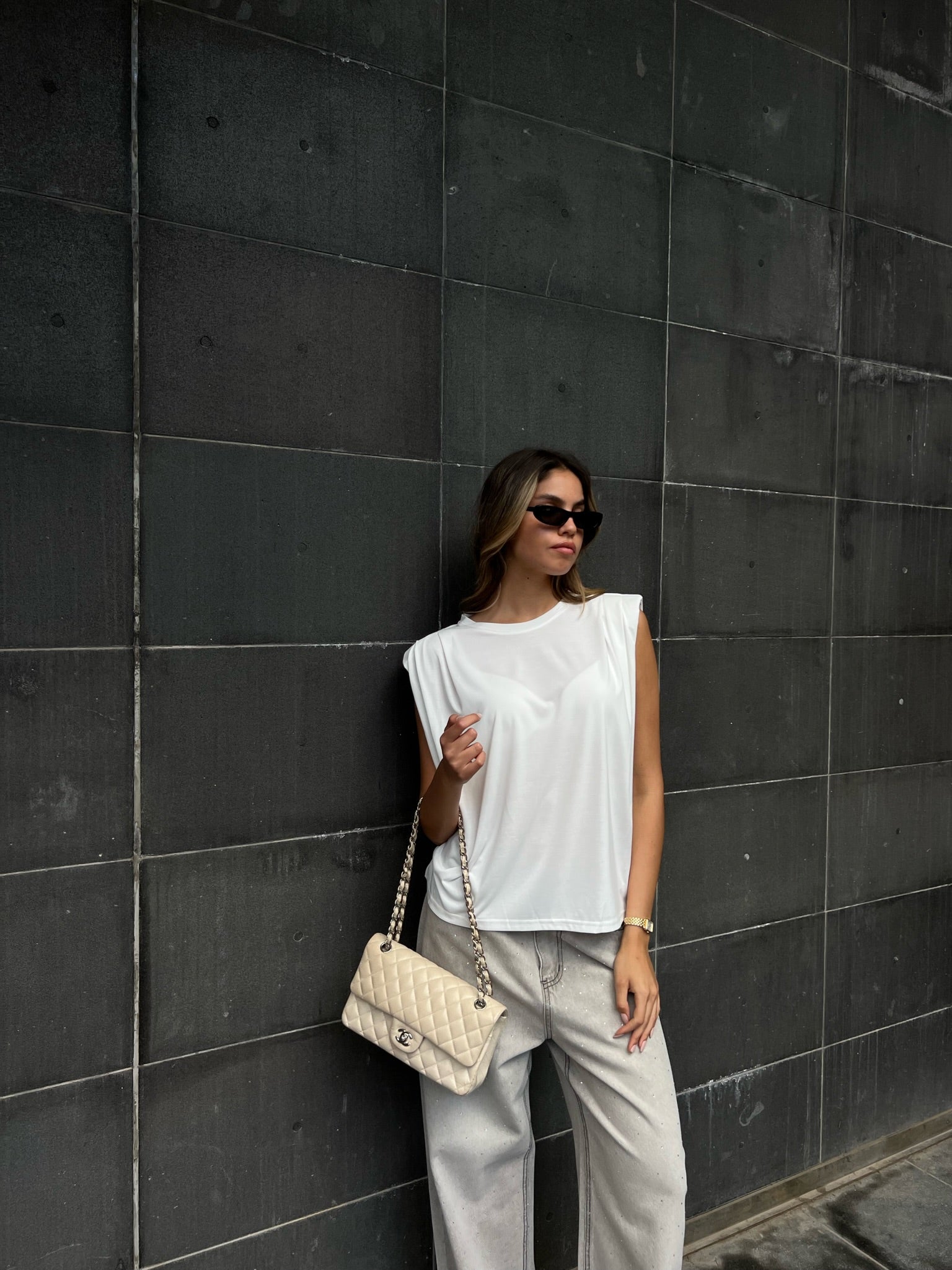 חולצת ניב לבן