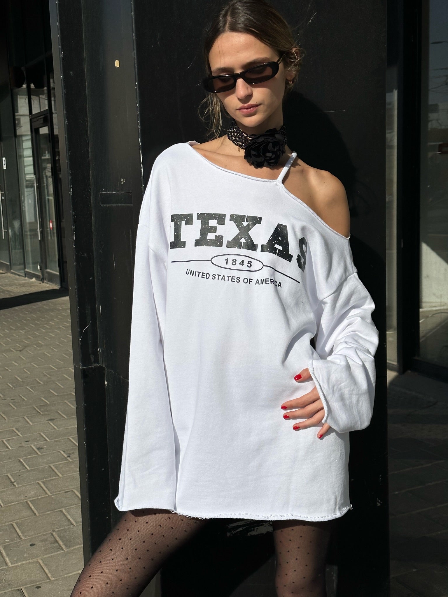 סווצר נינה לבן