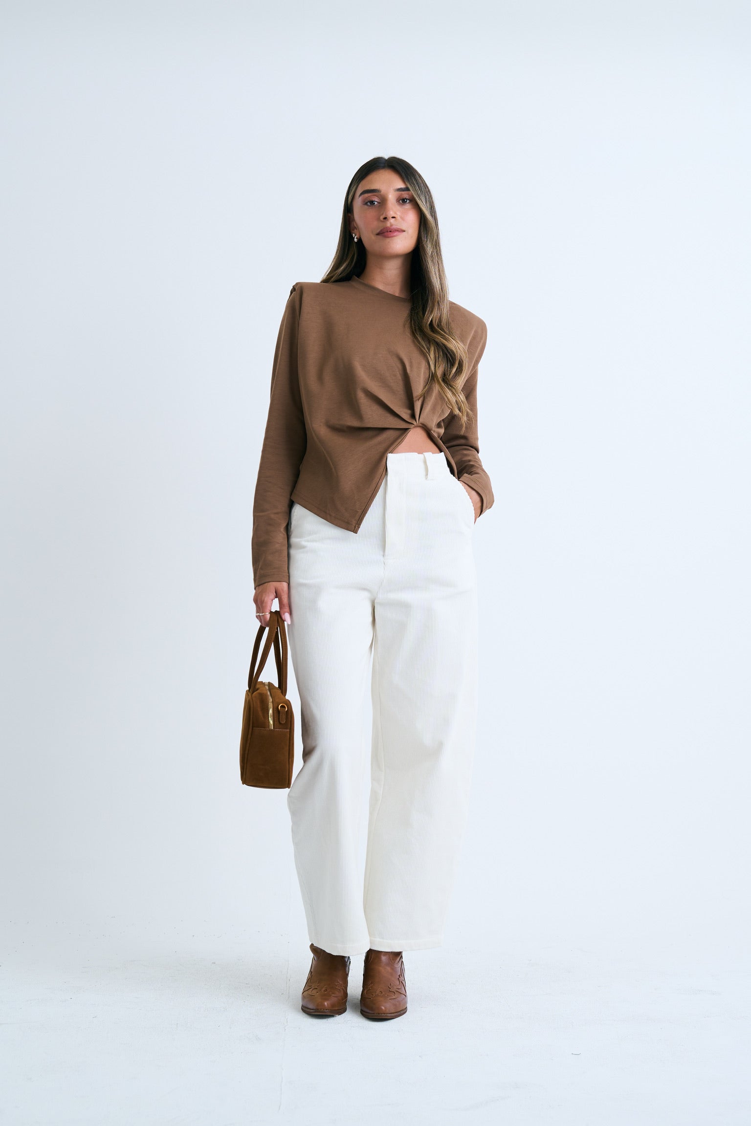 חולצת אליה חום