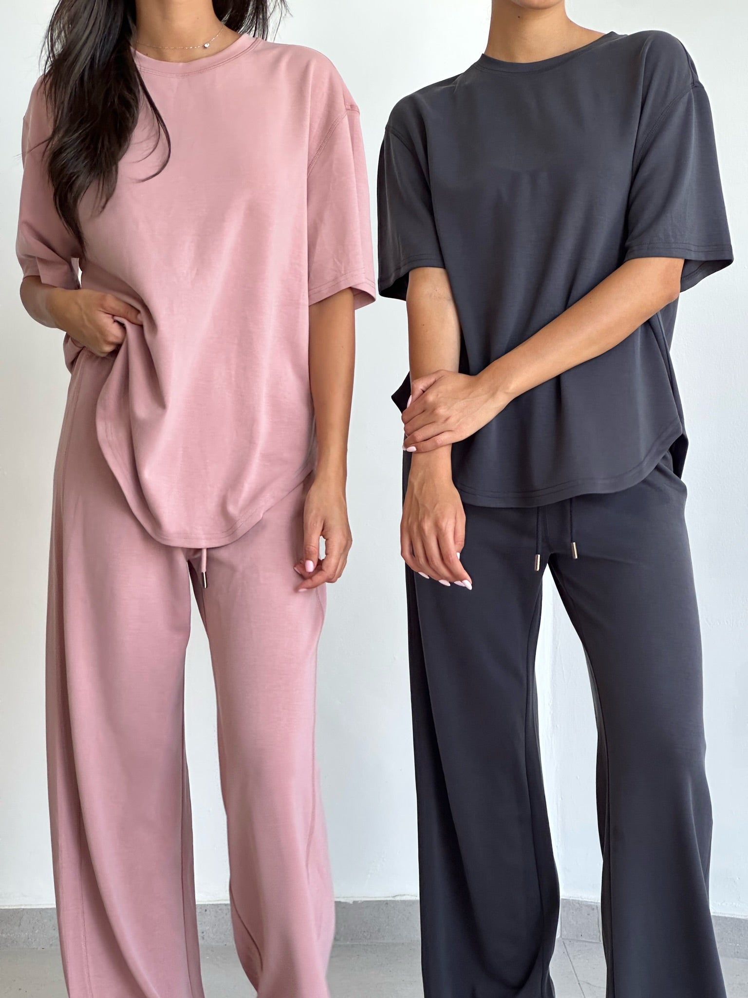 חליפת אורי אפור כהה