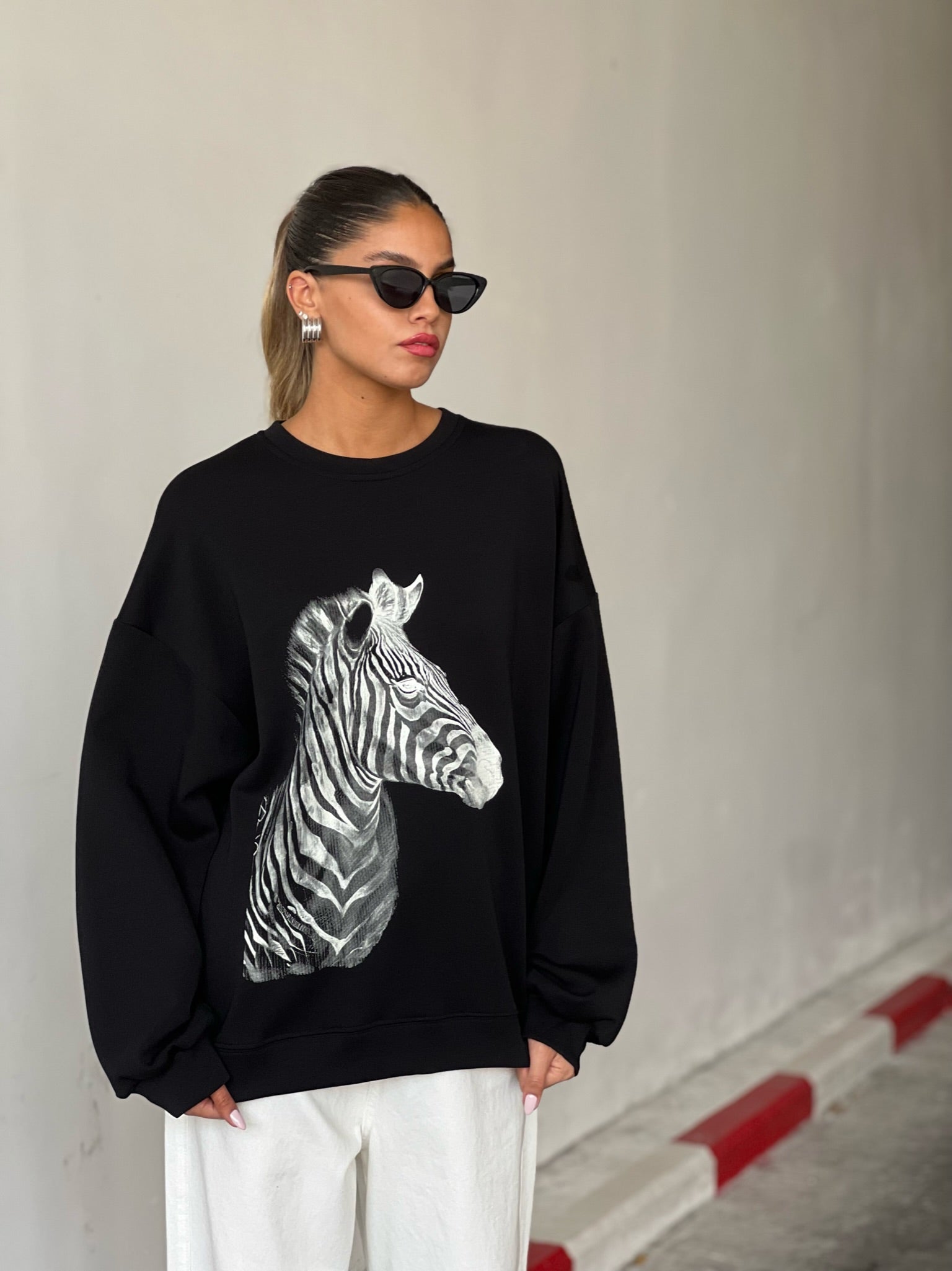 סווצר זיו שחור