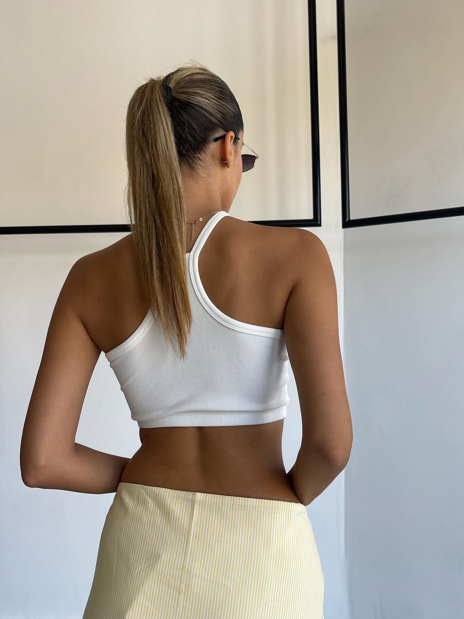 גופיית ג׳וי לבן