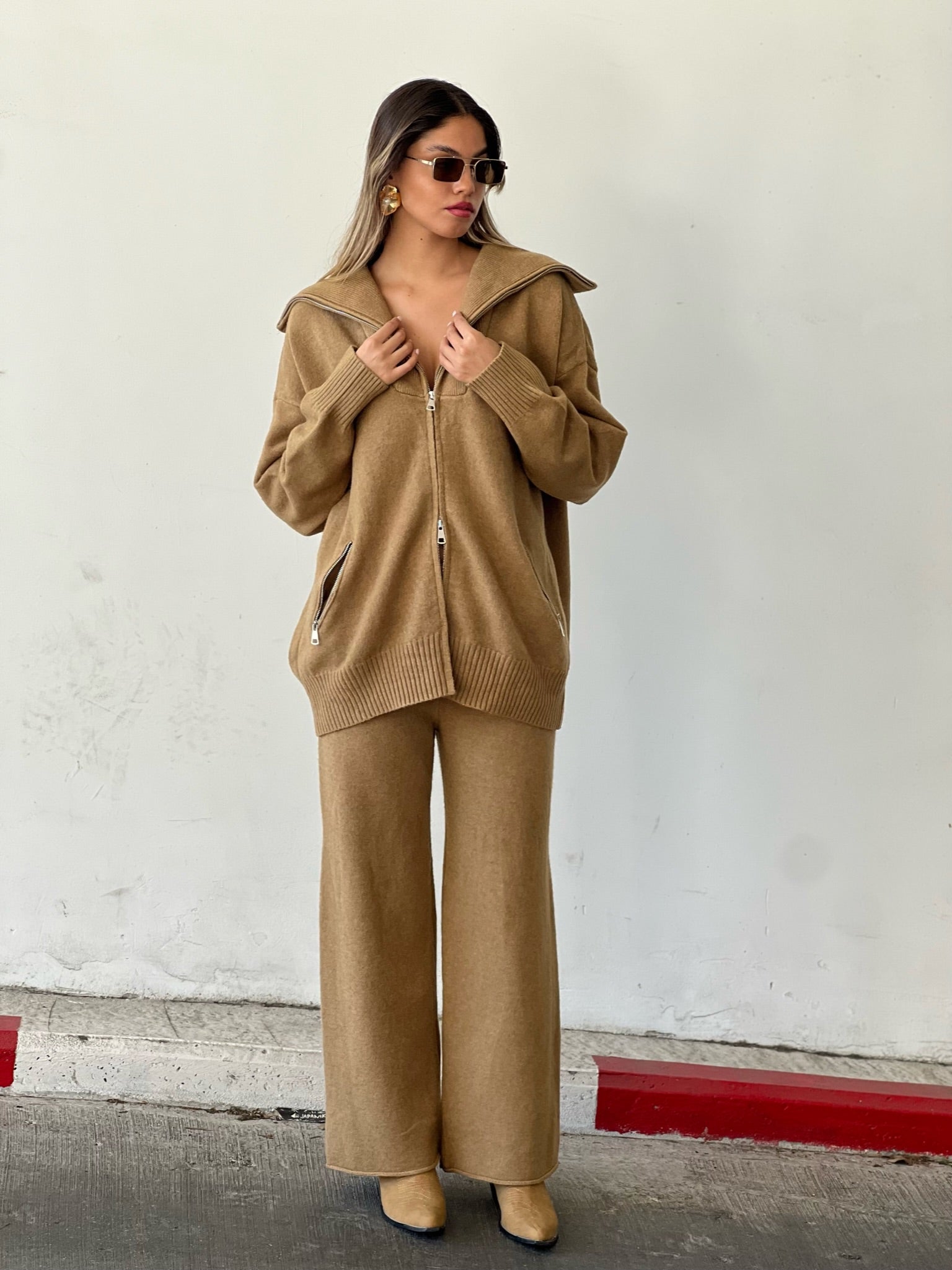 חליפת סריג היילי