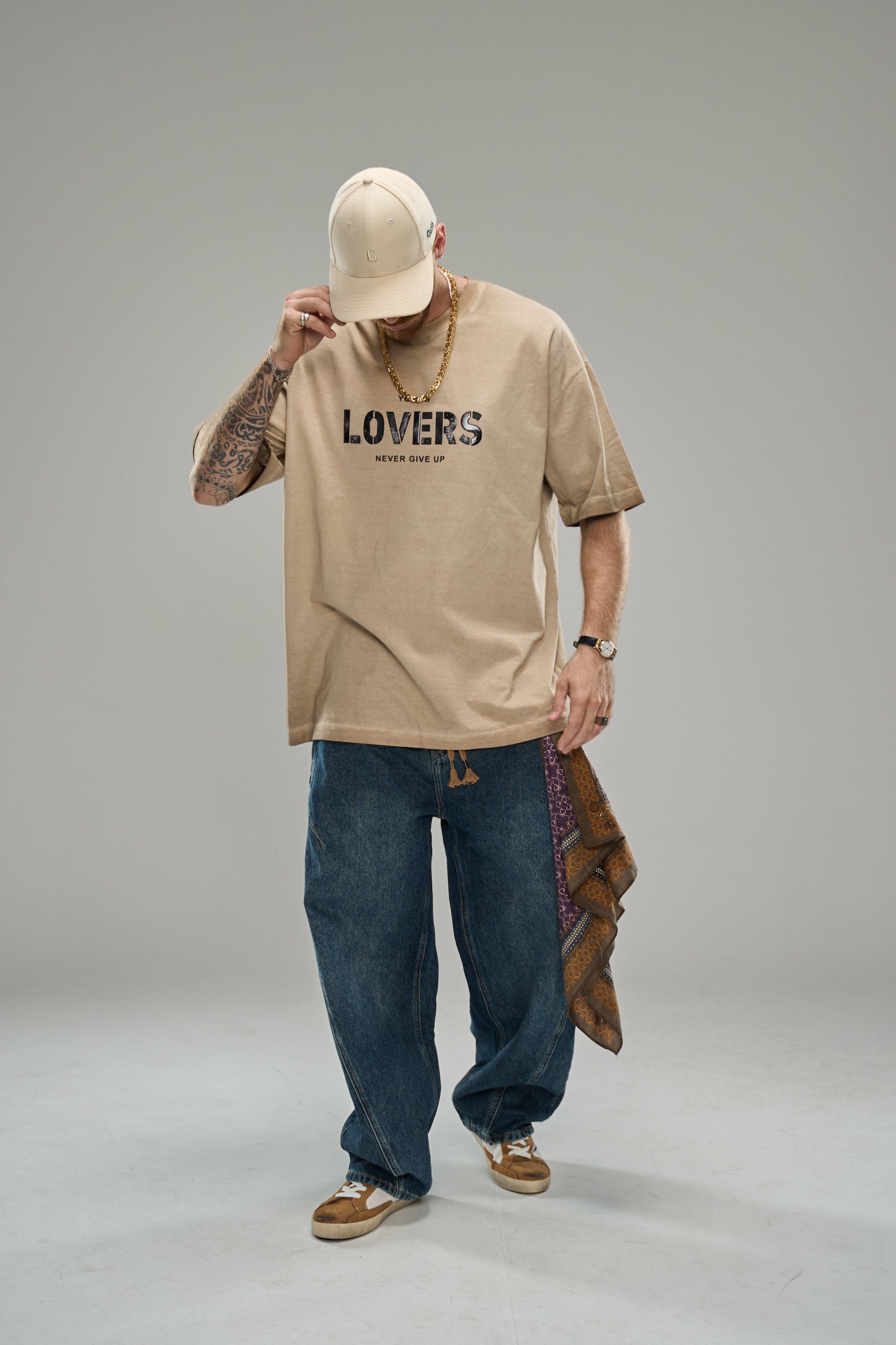 חולצת אוסקר בג