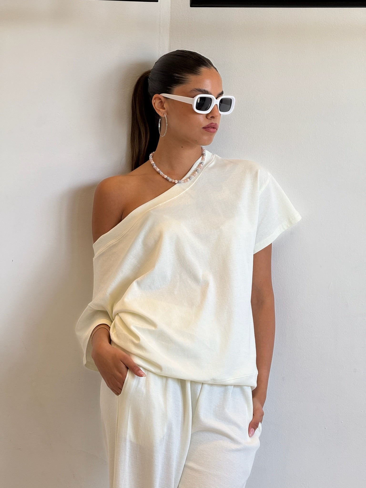 חליפת סול לבן