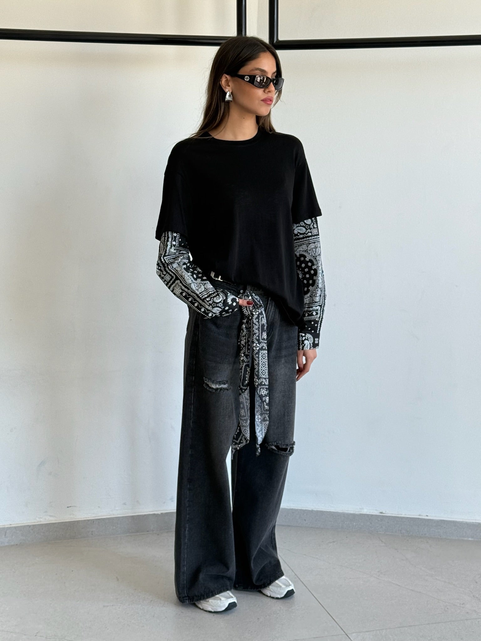 חולצת לואיז שחור