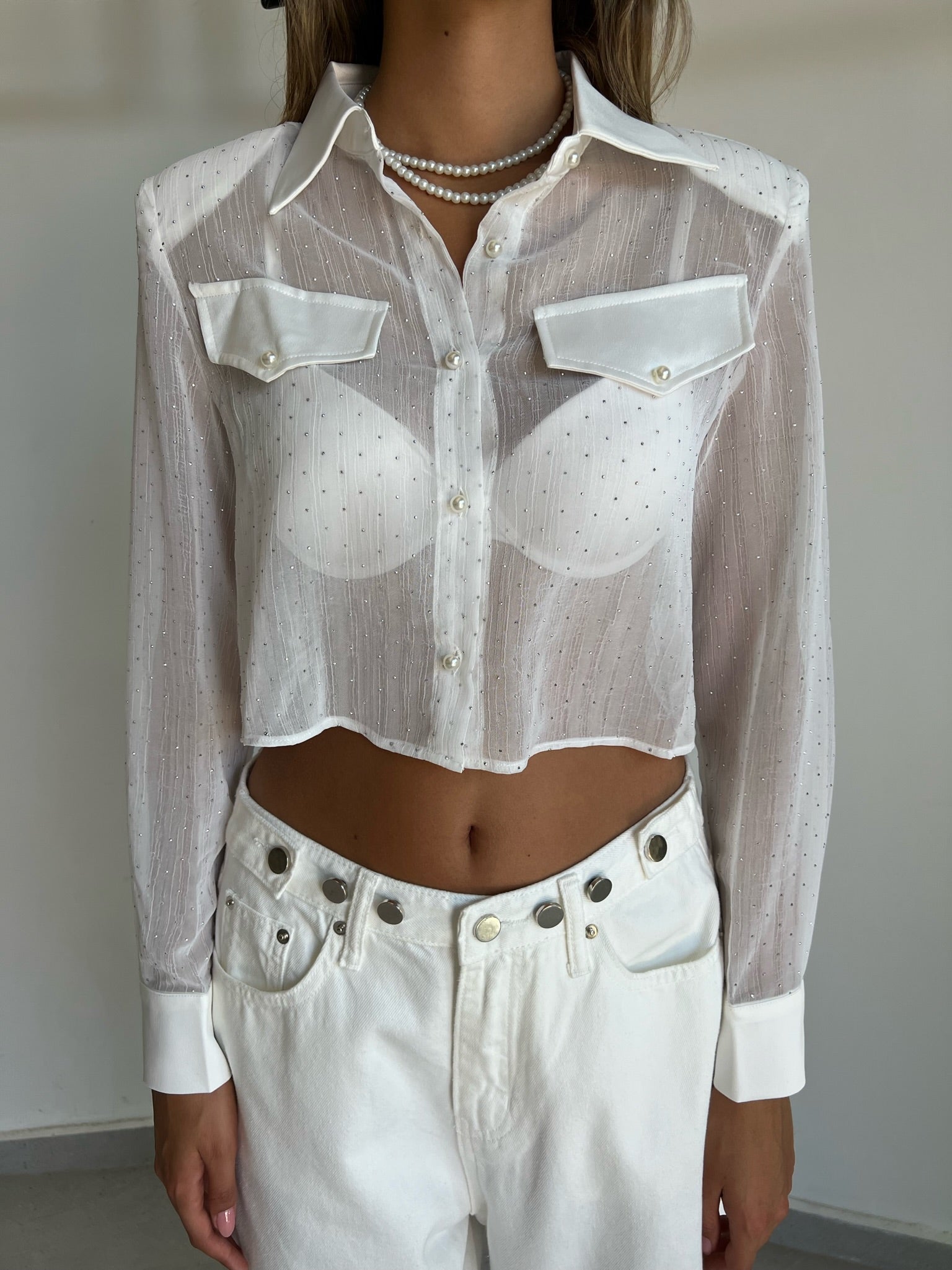 חולצת נויה אבנים לבן