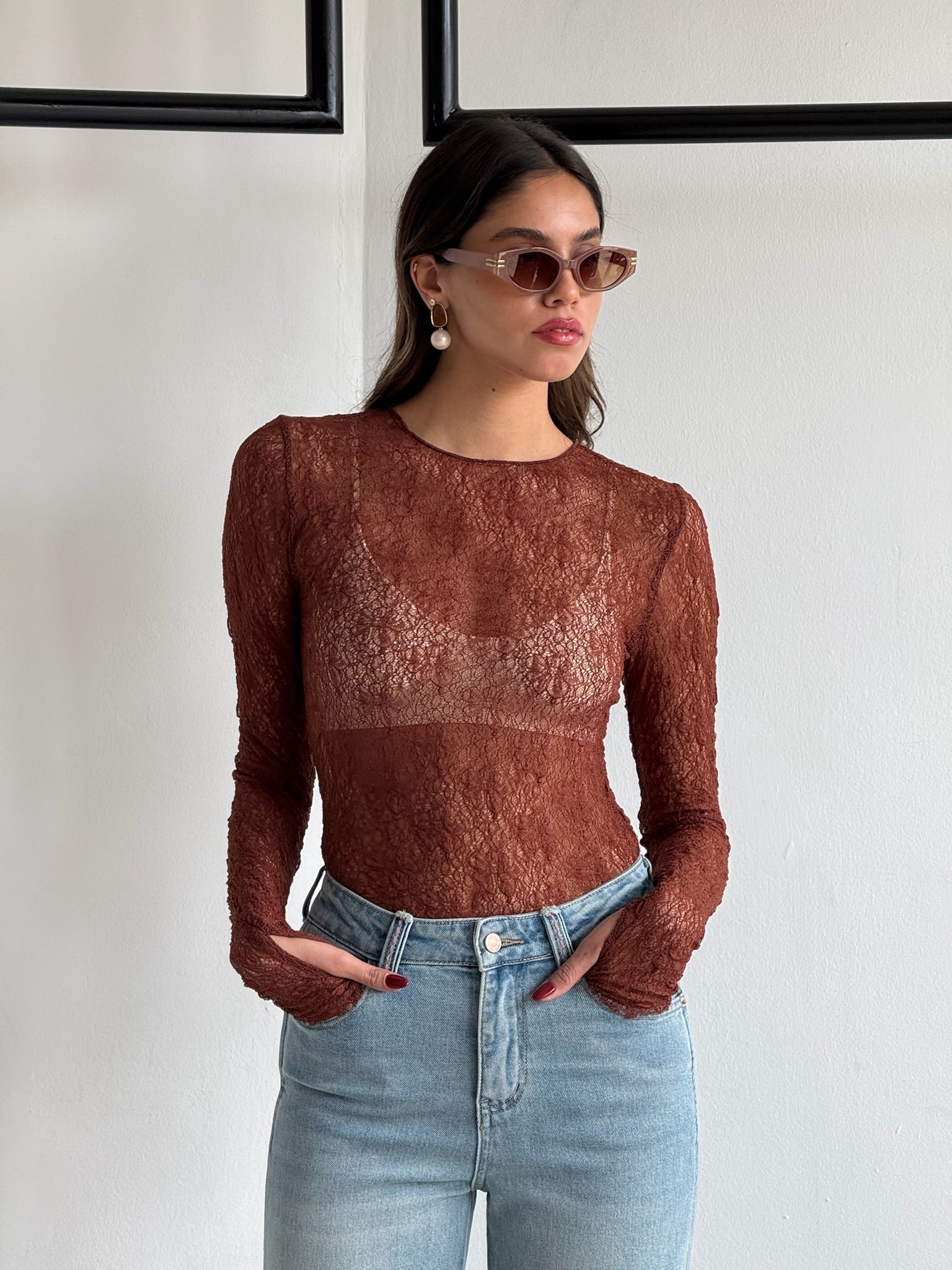 חולצת אליאן תחרה חום